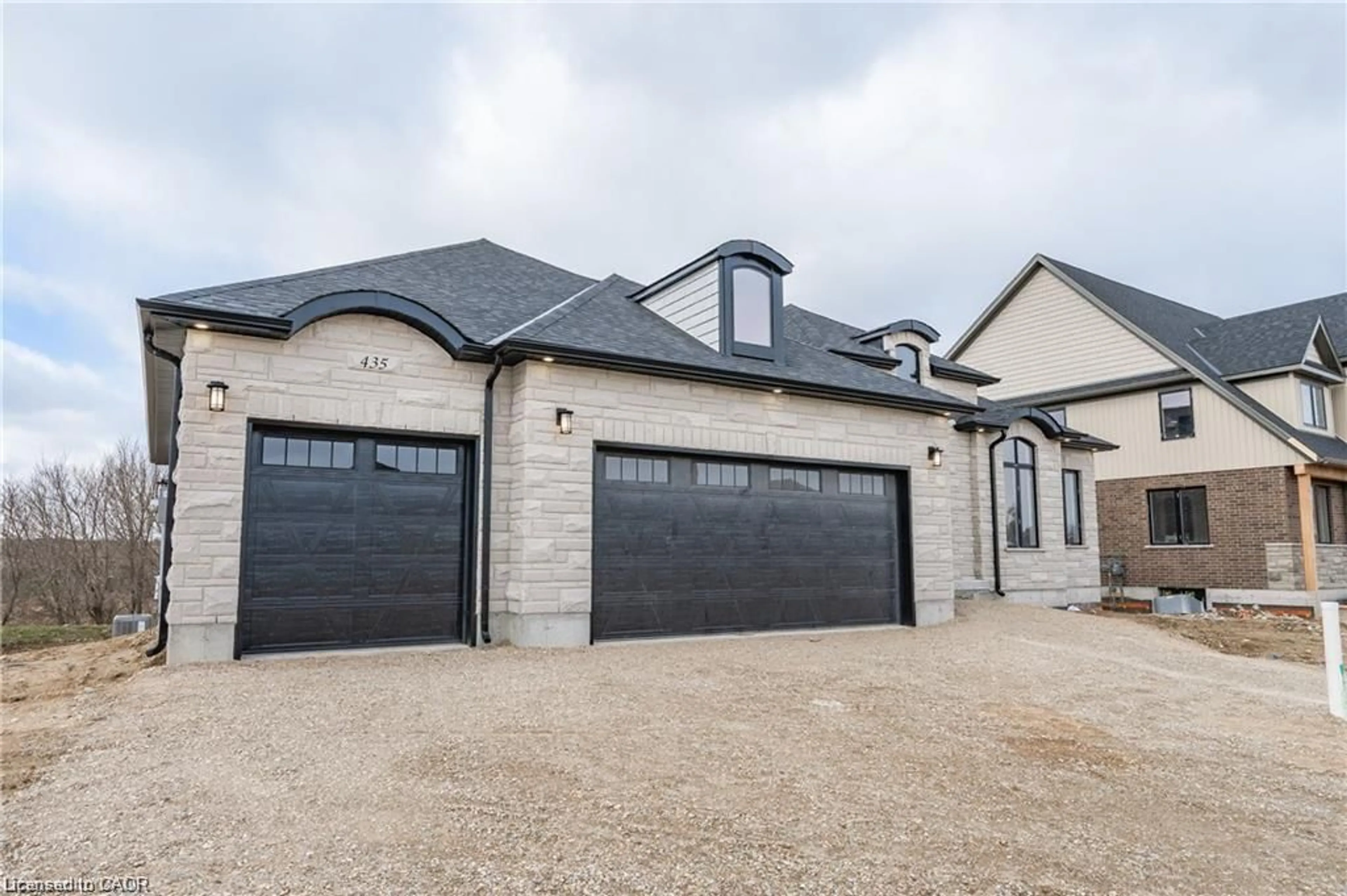 Home with brick exterior material, street for 2088 Nithview Crt, Nithburg Ontario N0B 2T0