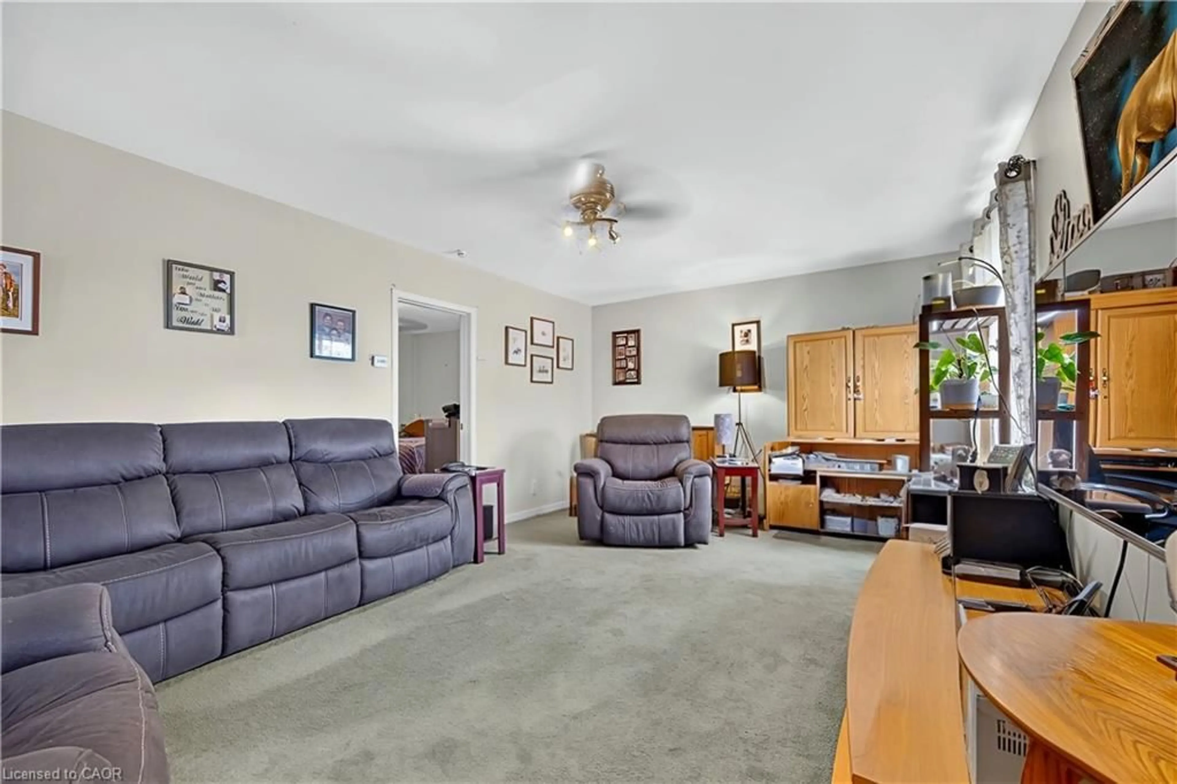Living room with furniture, unknown for 786 Nebo Rd, Hamilton Ontario L0R 1P0