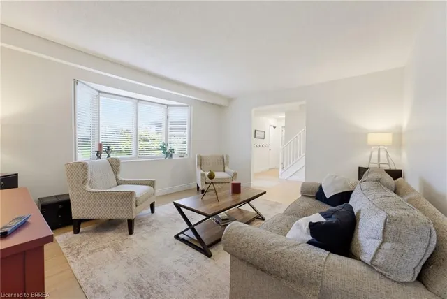 46 Garden Cres, Paris 3