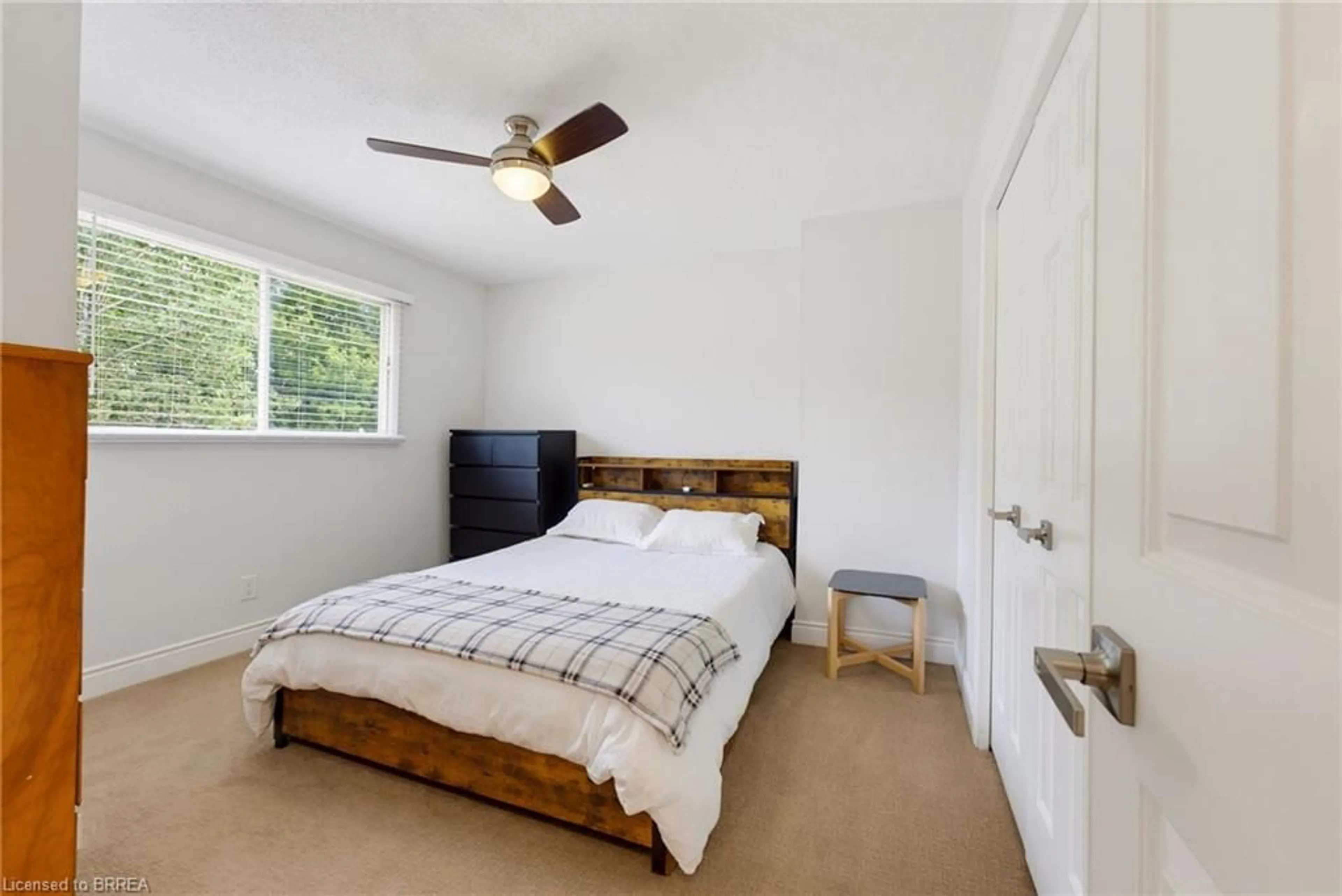 Bedroom with bed, wood/laminate floor for 46 Garden Cres, Paris Ontario N3L 3T4