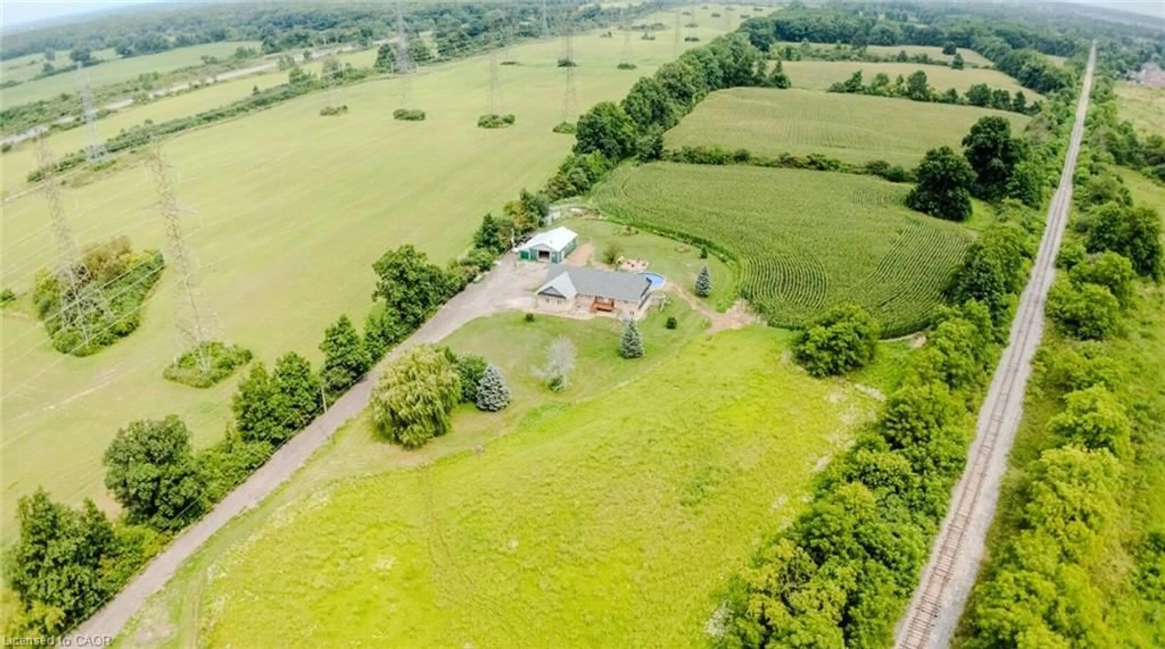 A pic from outside/outdoor area/front of a property/back of a property/a pic from drone, building for 107 6th Line Line, Caledonia Ontario N3W 1Y8