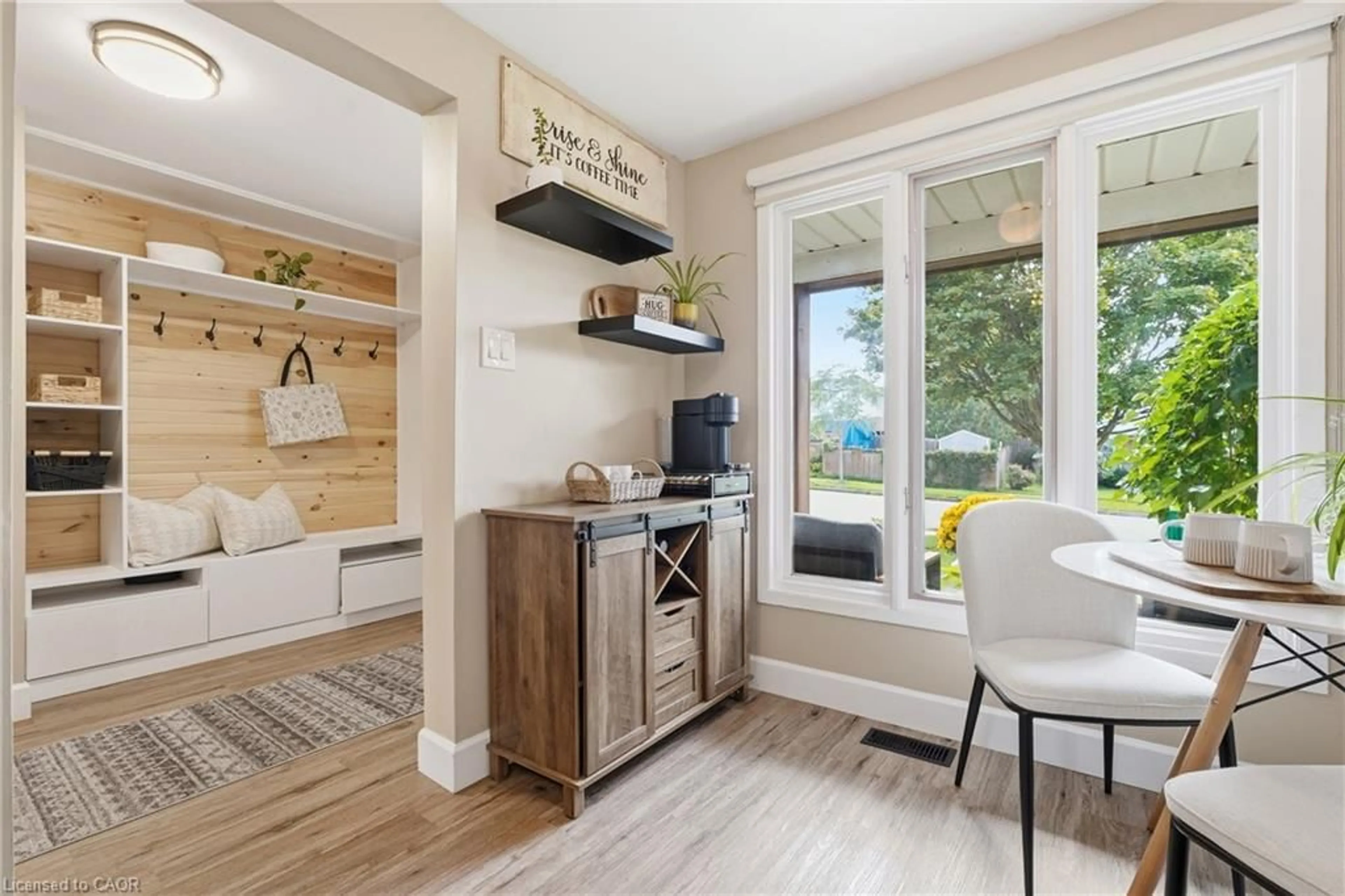 Open concept kitchen, wood/laminate floor for 563 Westvale Dr, Waterloo Ontario N2T 1G5