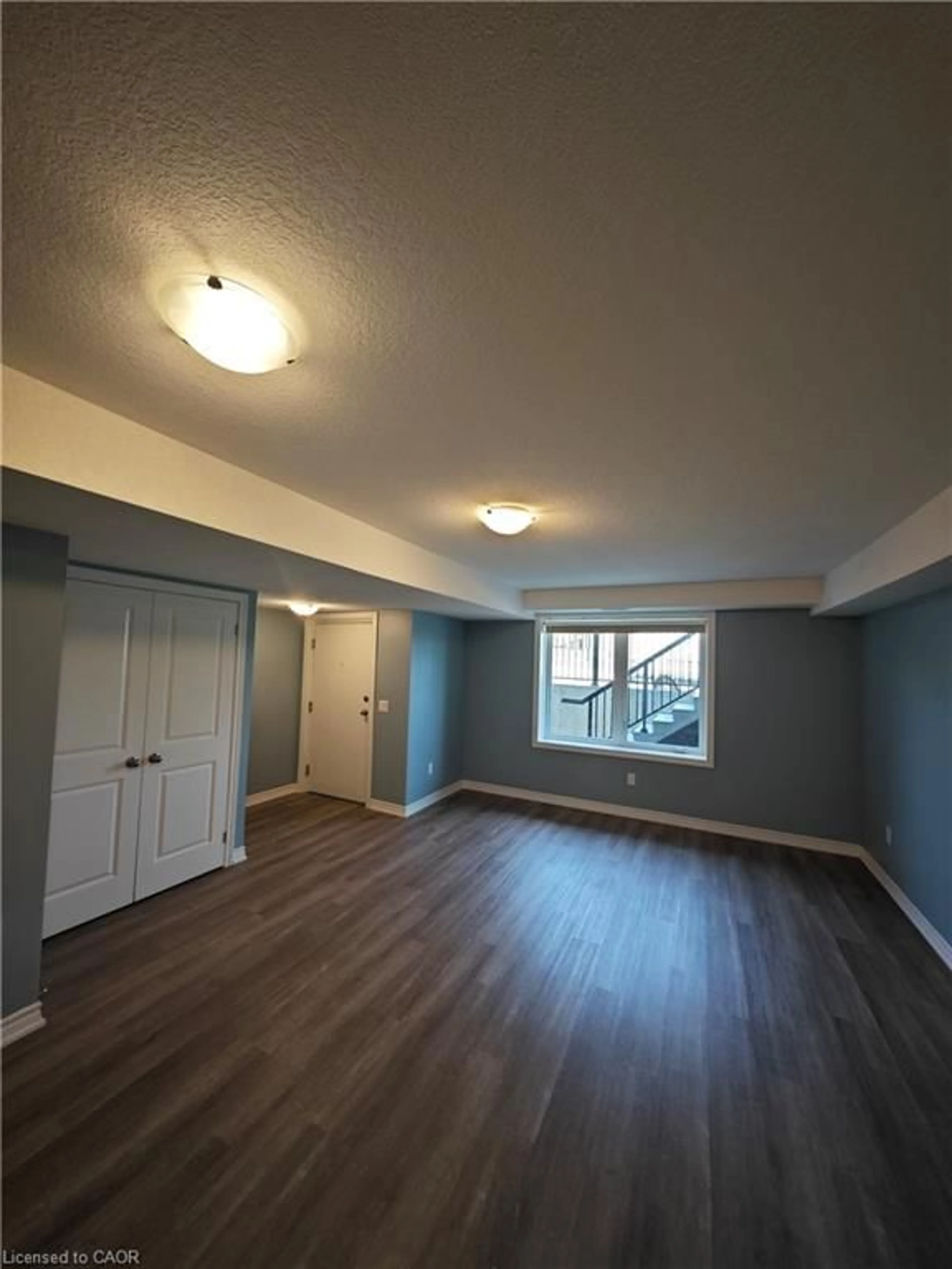 A pic of a room for 243 Chapel Hill Dr, Kitchener Ontario N2R 1N3