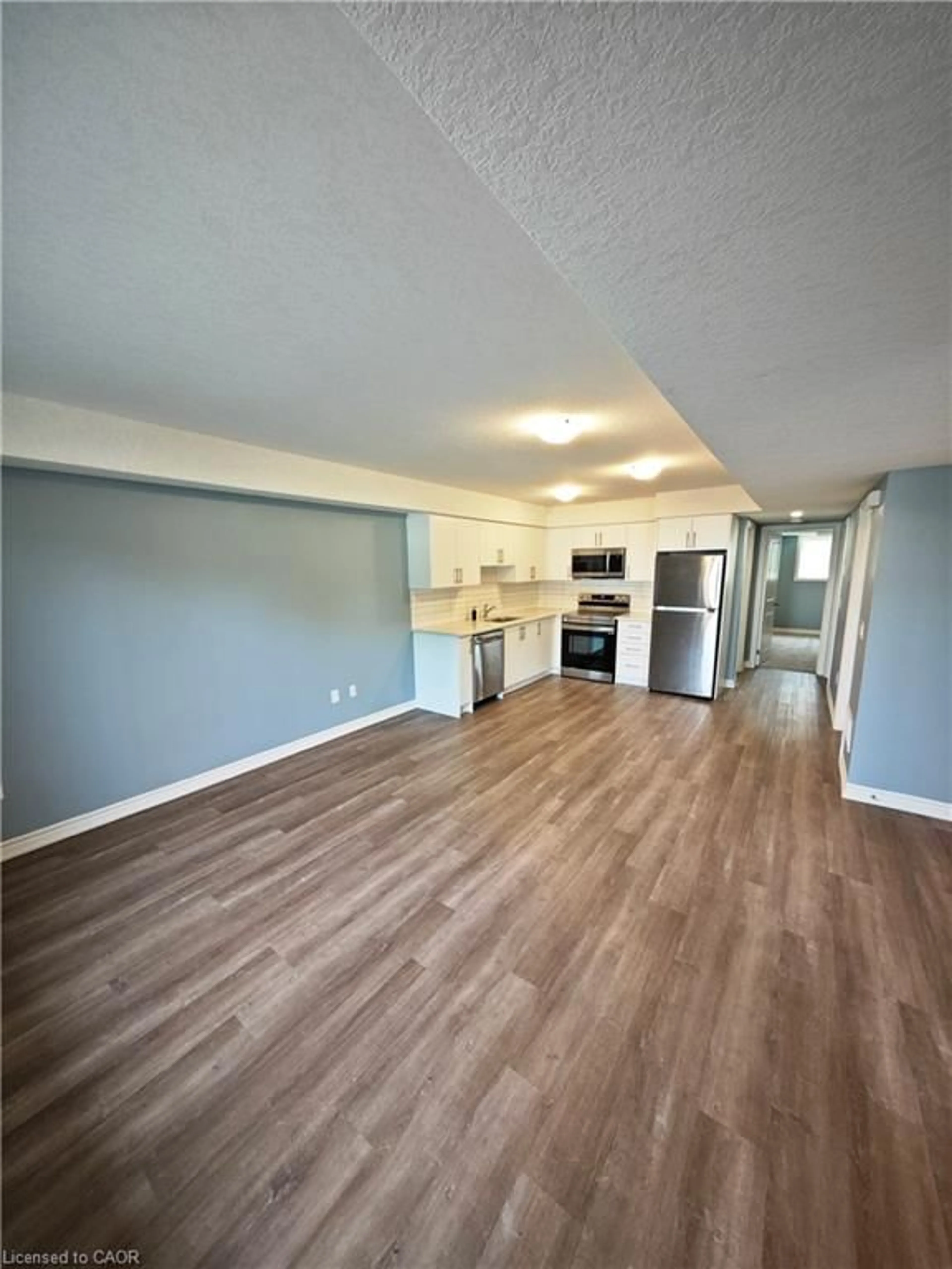 A pic of a room for 243 Chapel Hill Dr, Kitchener Ontario N2R 1N3