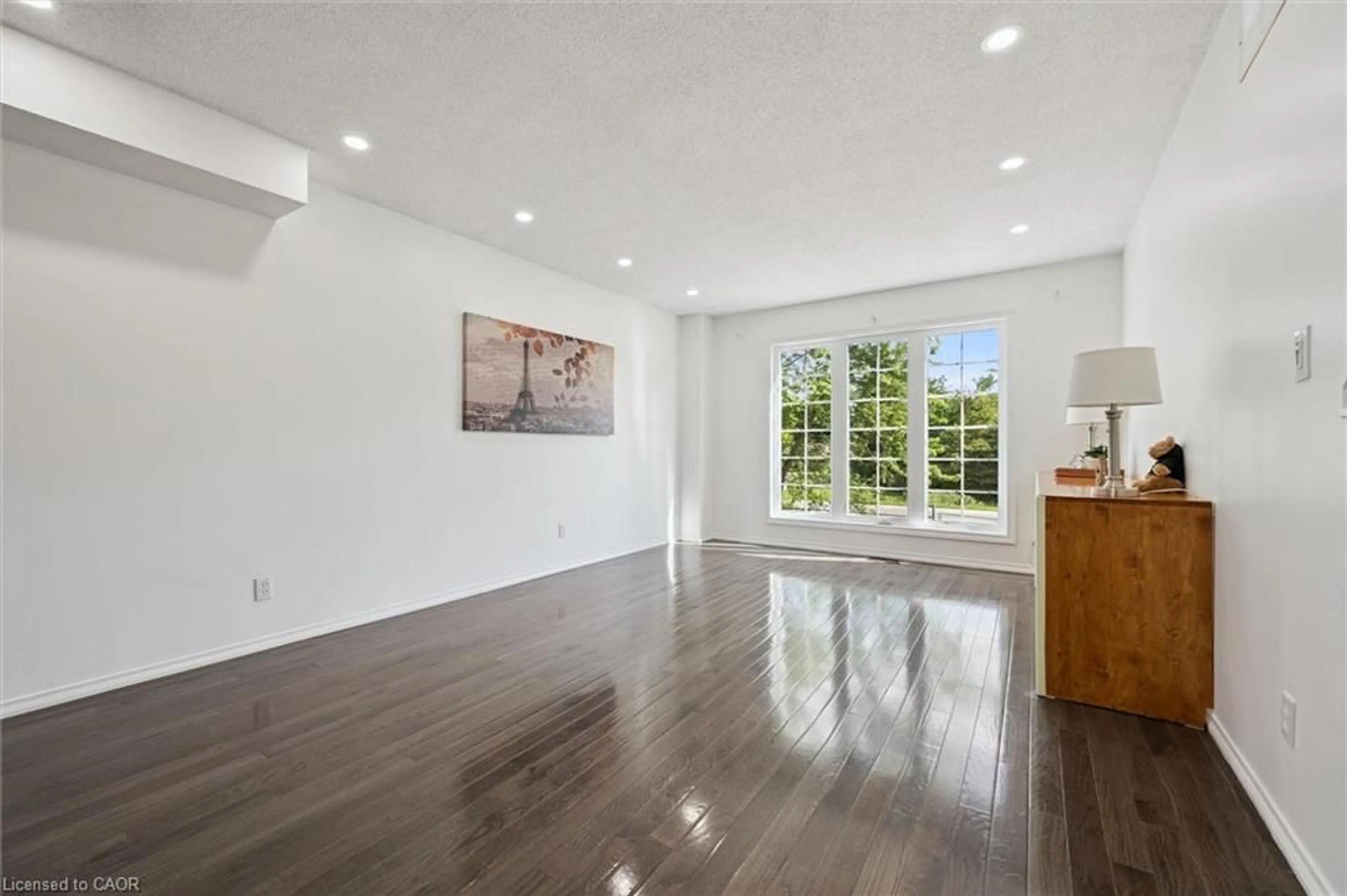 A pic of a room for 600 White Elm Blvd #9, Waterloo Ontario N2V 2V2