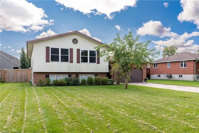 69 Napier St, Mitchell 3