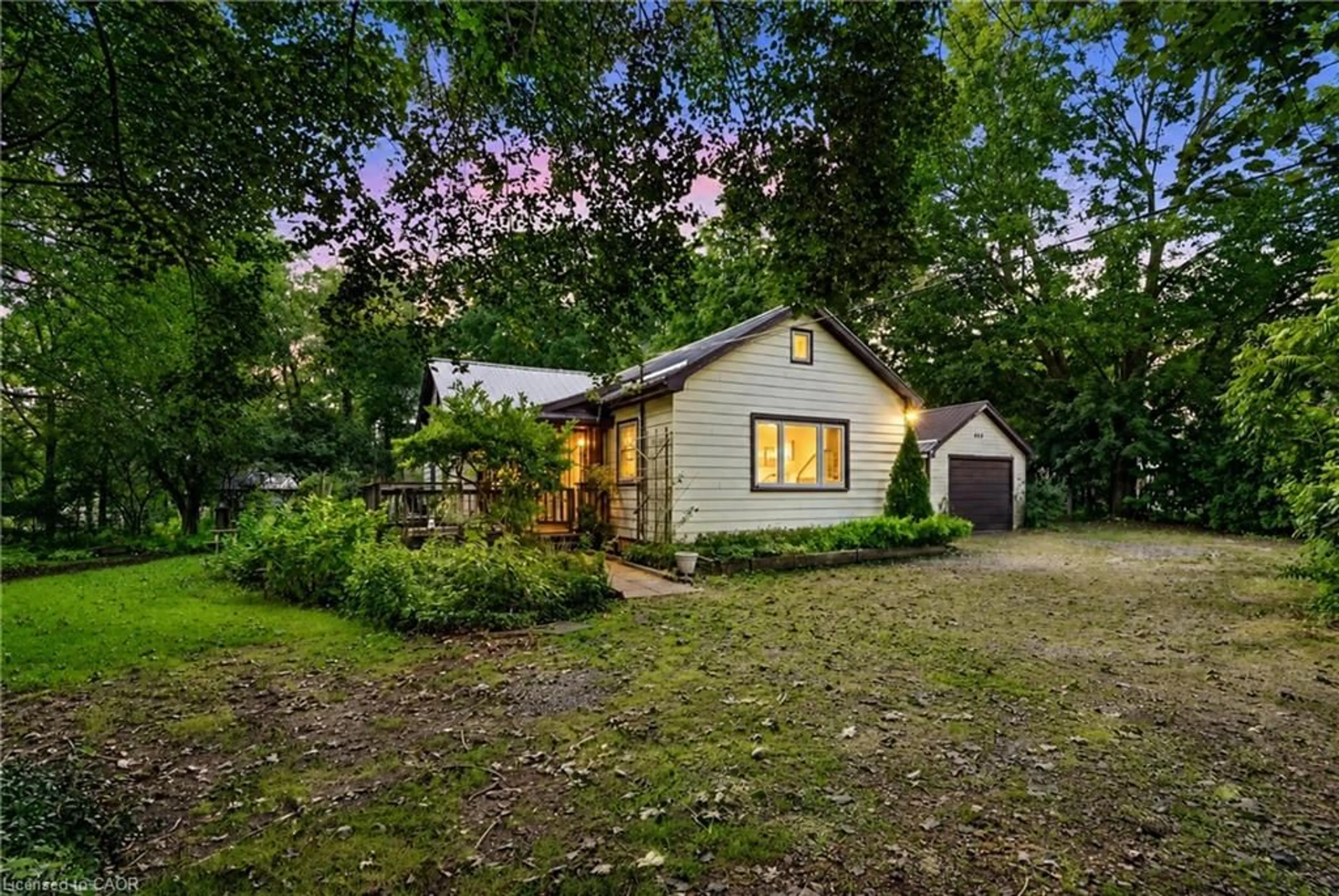 A pic from outside/outdoor area/front of a property/back of a property/a pic from drone, street for 481 Whites Rd, Palmerston Ontario N0G 2P0