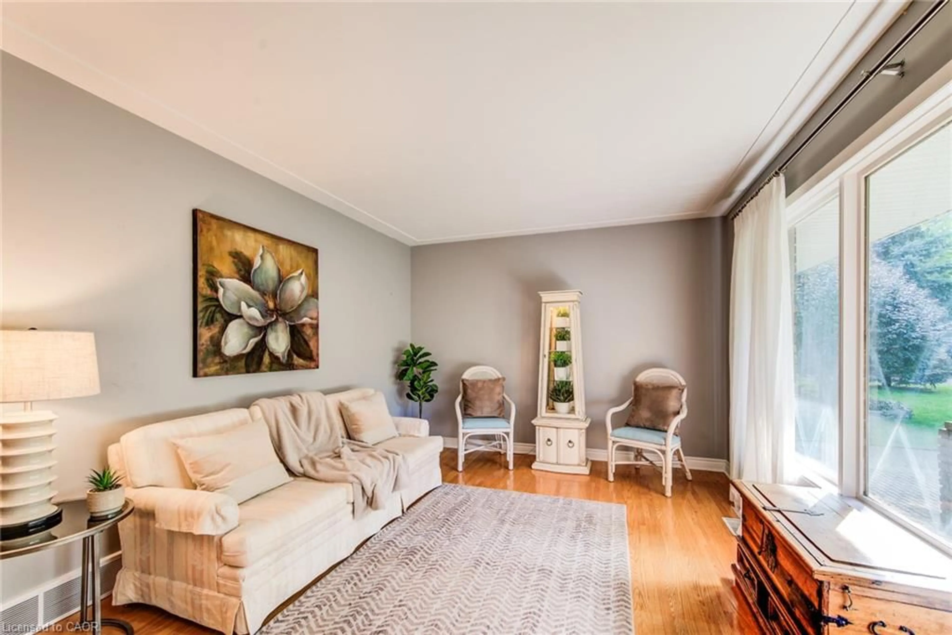Living room with furniture, unknown for 113 Macgregor Cres, Waterloo Ontario N2J 3X1