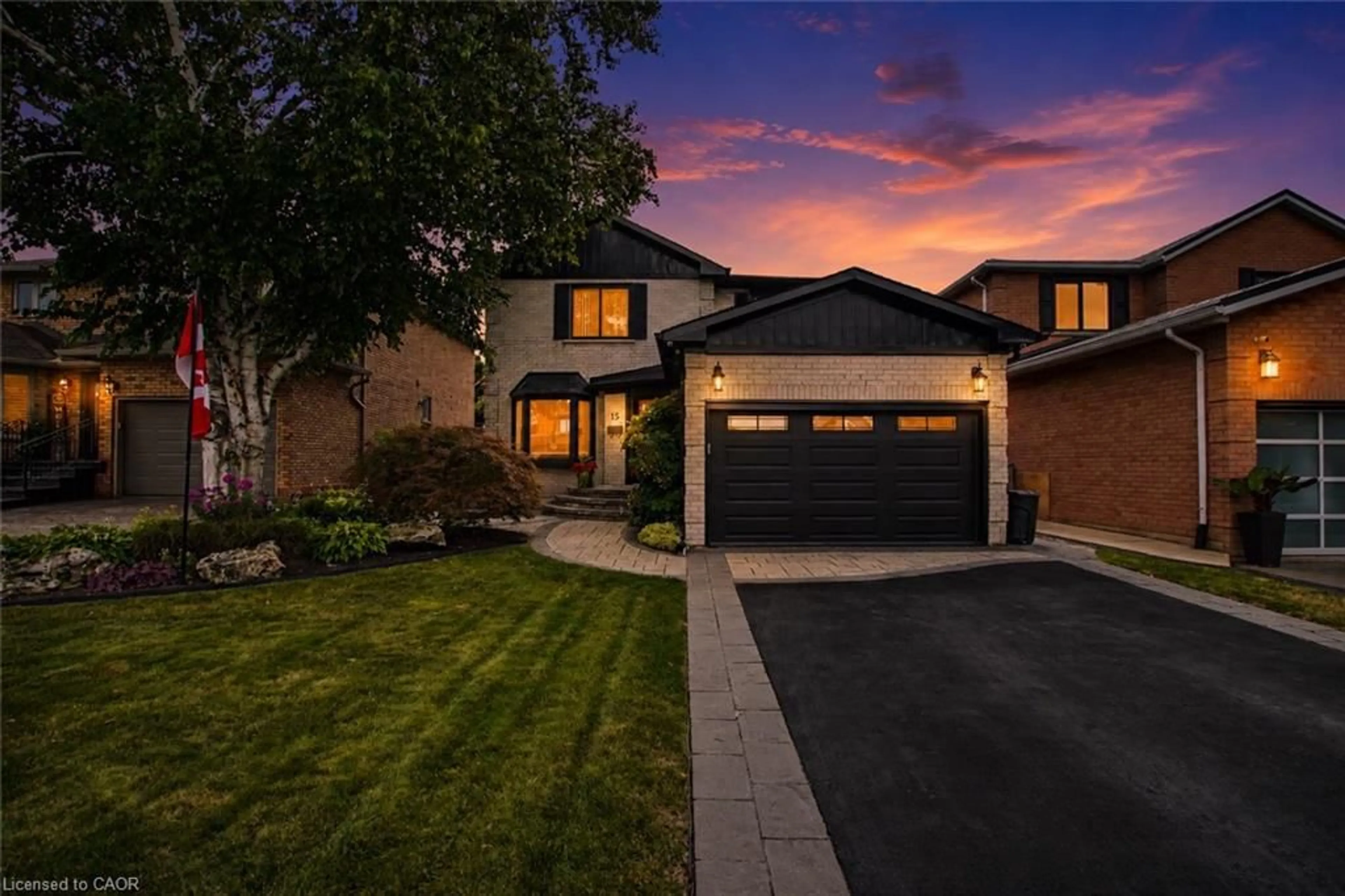 Home with brick exterior material, street for 15 Francesca Crt, Hamilton Ontario L9C 7J6