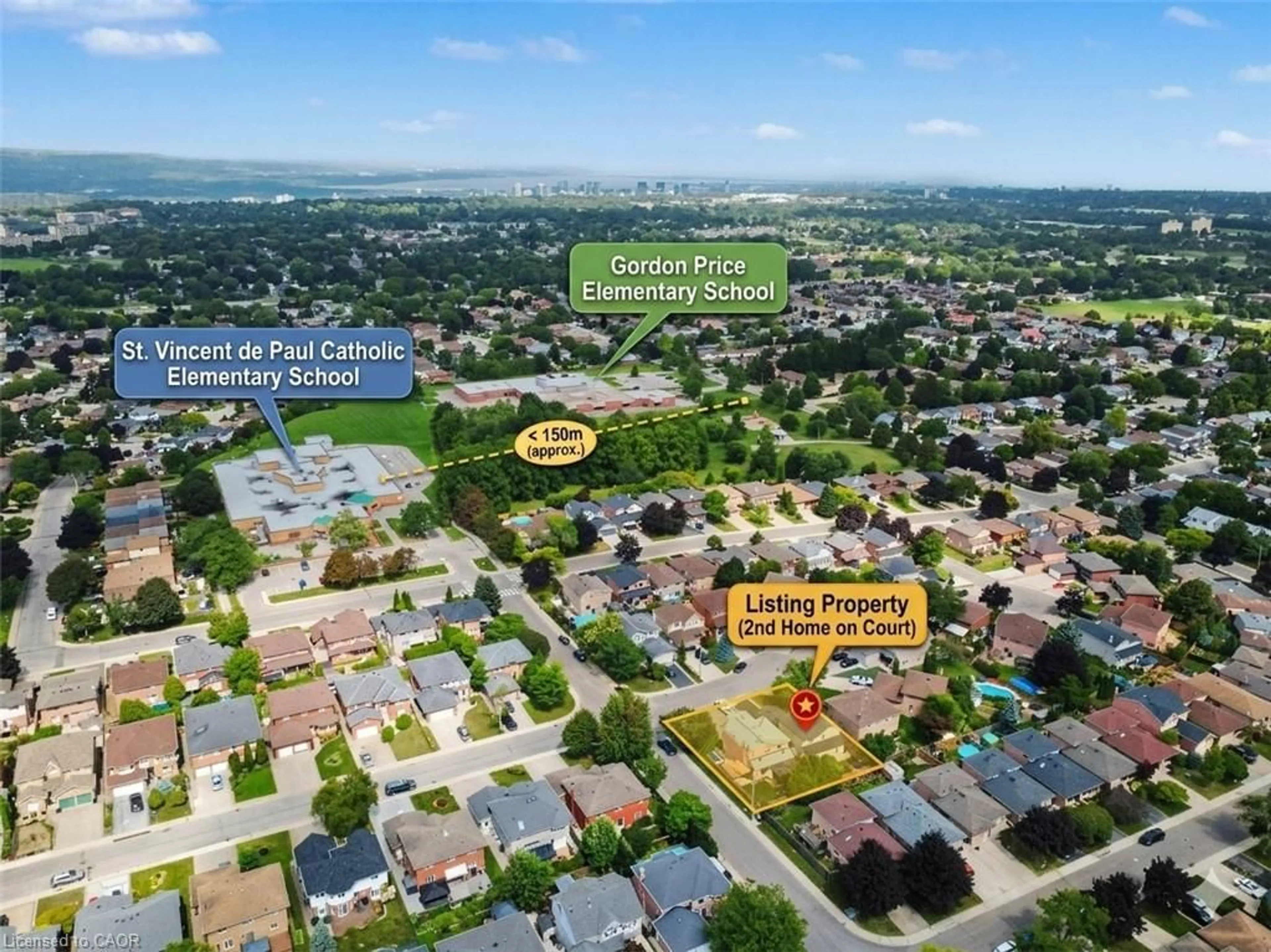 A pic from outside/outdoor area/front of a property/back of a property/a pic from drone, street for 15 Francesca Crt, Hamilton Ontario L9C 7J6
