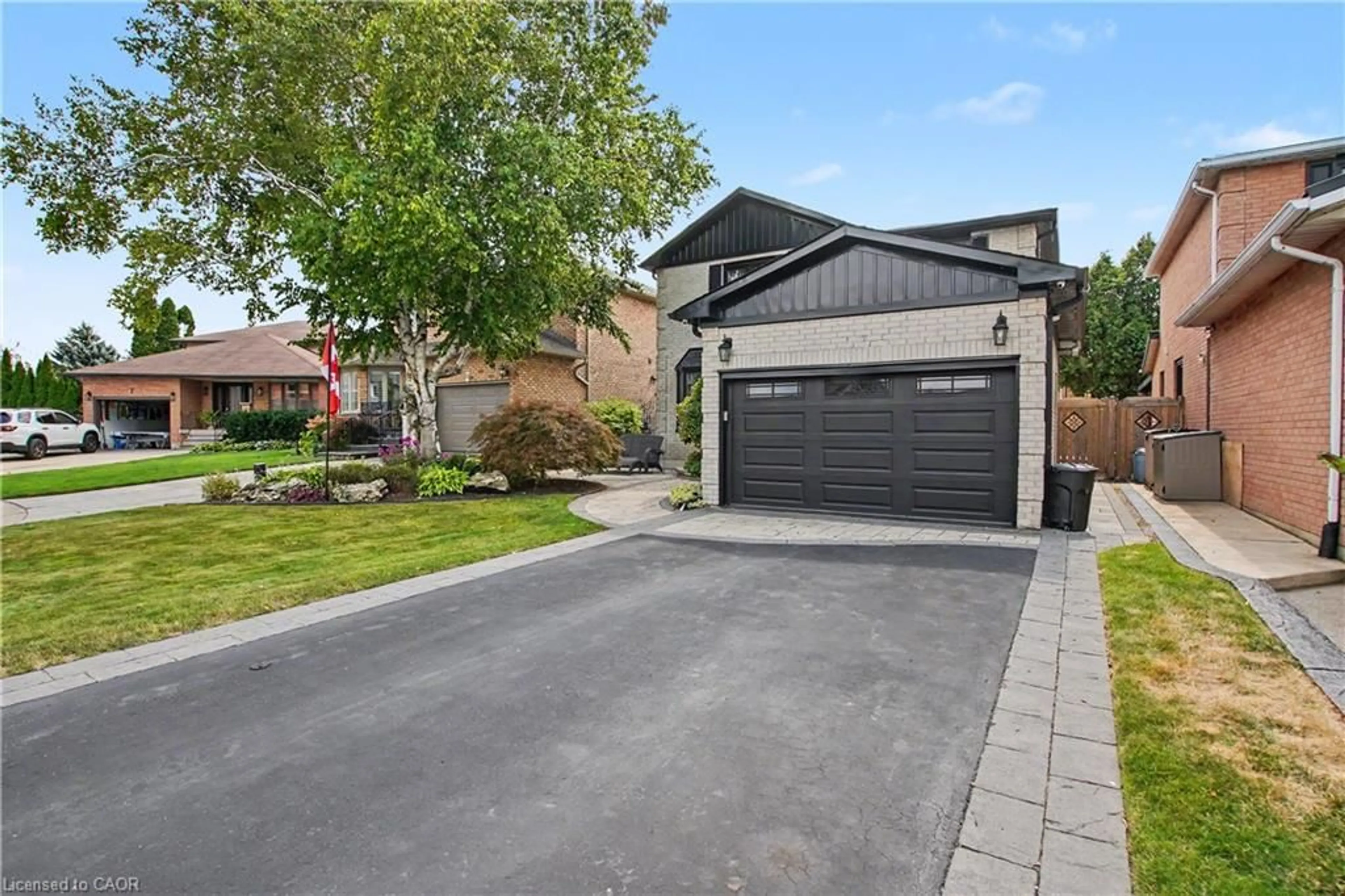 Home with brick exterior material, street for 15 Francesca Crt, Hamilton Ontario L9C 7J6