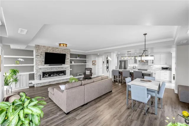 1477 Lakeshore Rd #PH 1, Burlington 5