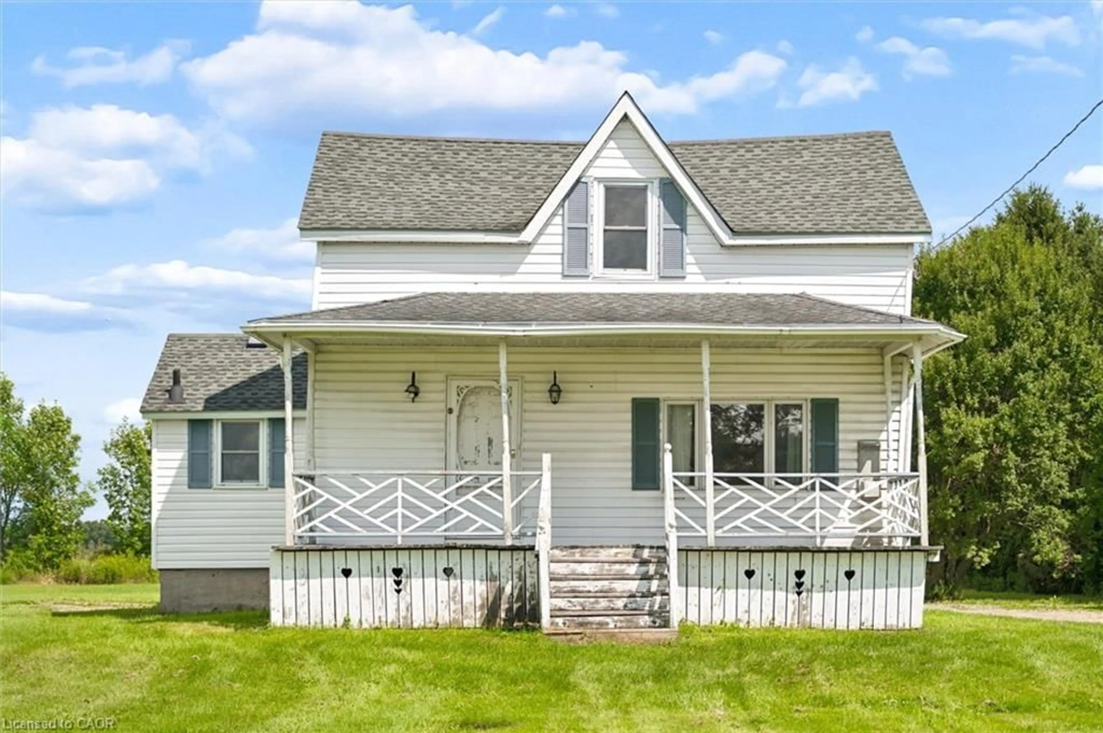 Home with vinyl exterior material, street for 5480 Line 42 Line, Mitchell Ontario N0K 1N0