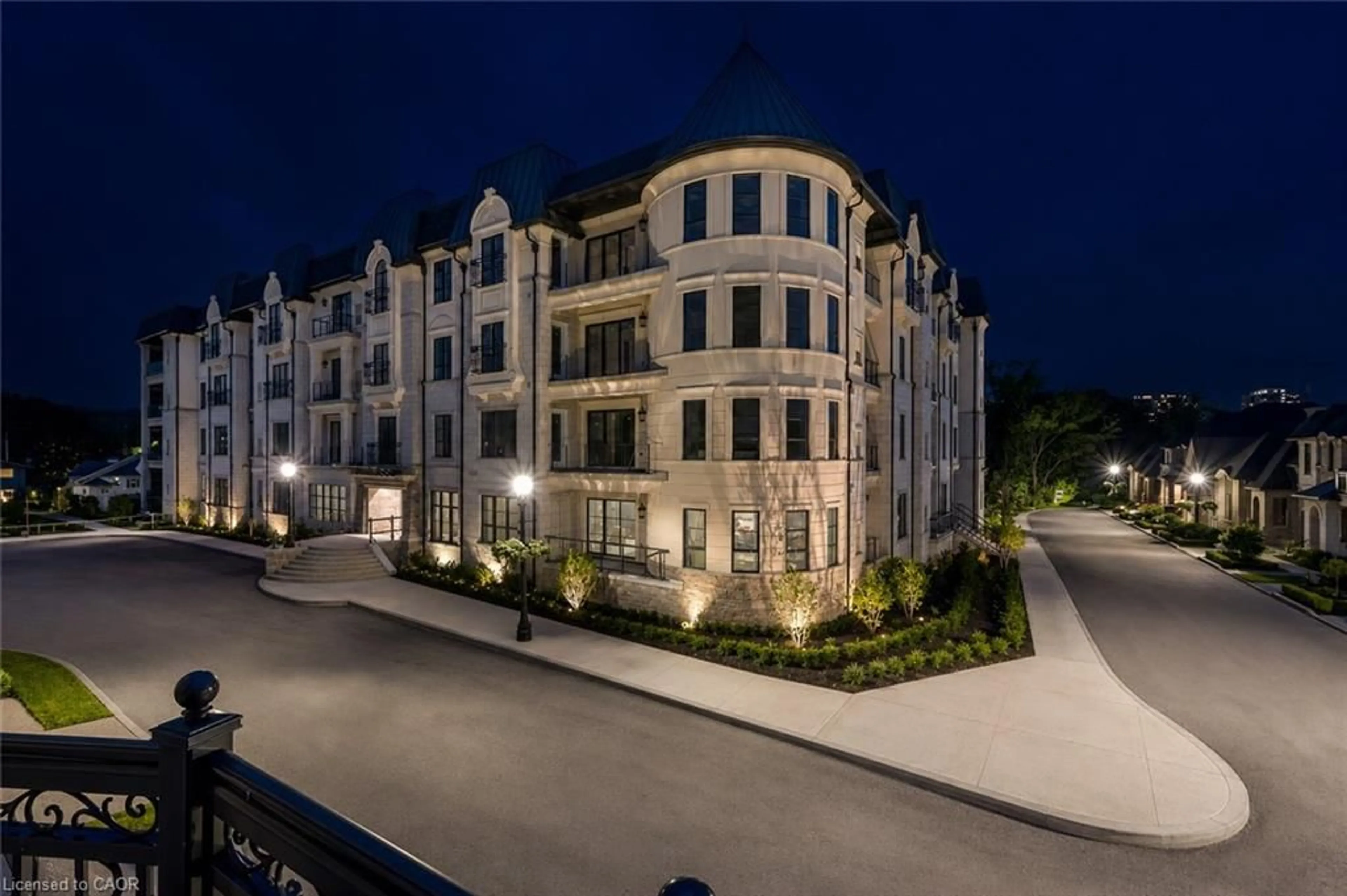 A pic from outside/outdoor area/front of a property/back of a property/a pic from drone, unknown for 2 Arbourvale Common #410, St. Catharines Ontario L2T 2Z9