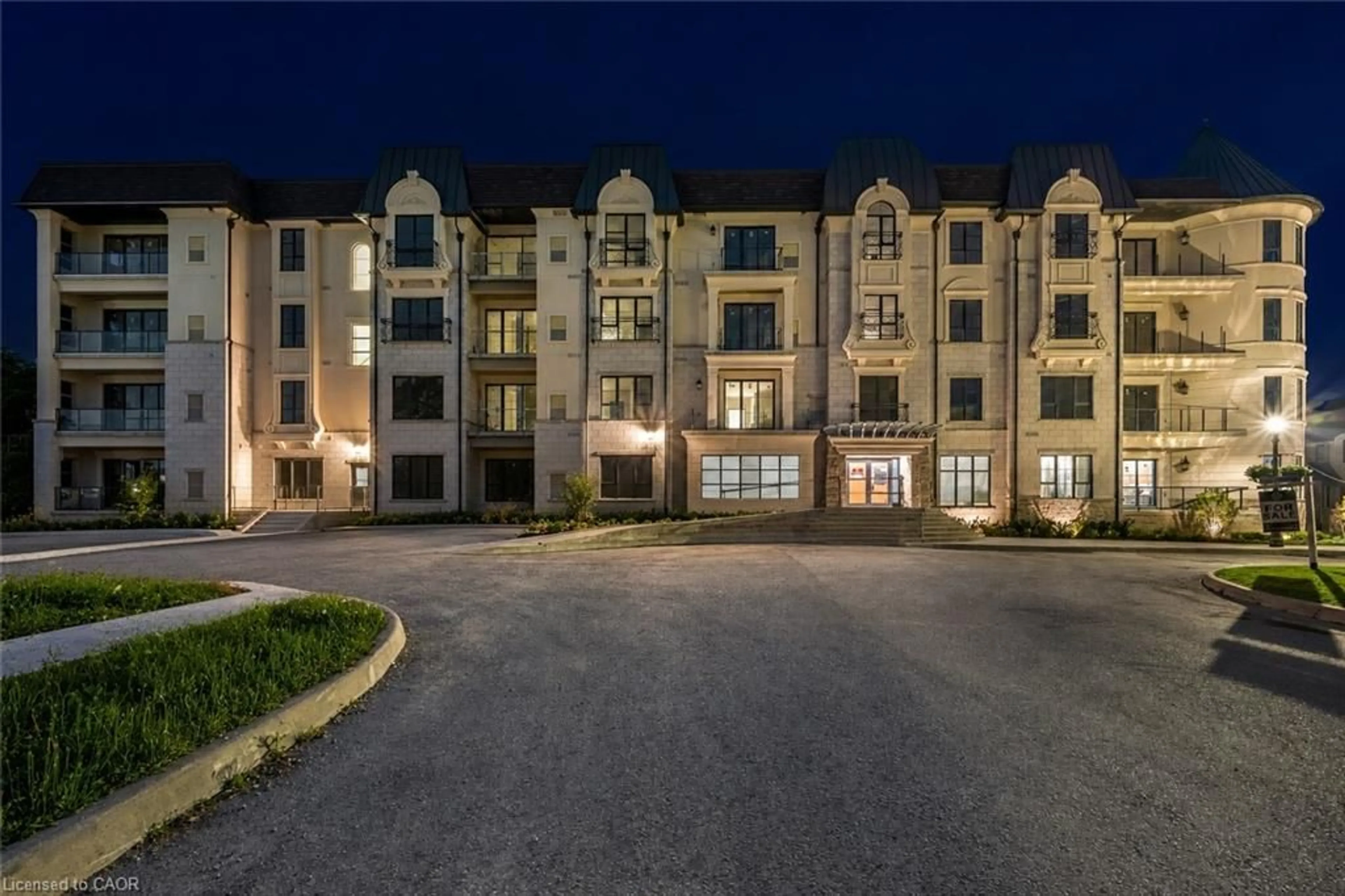 A pic from outside/outdoor area/front of a property/back of a property/a pic from drone, unknown for 2 Arbourvale Common #209, St. Catharines Ontario L2T 2Z9