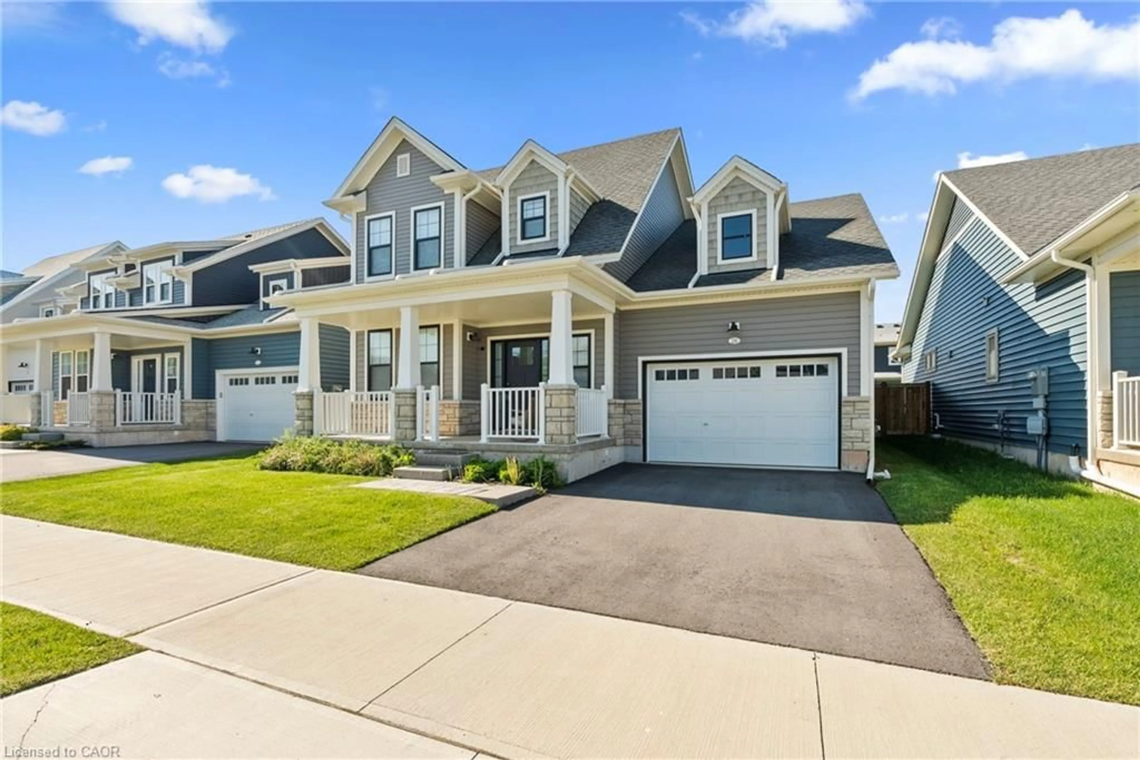 Home with vinyl exterior material, street for 26 Beachwalk Cres, Crystal Beach Ontario L0S 1N0