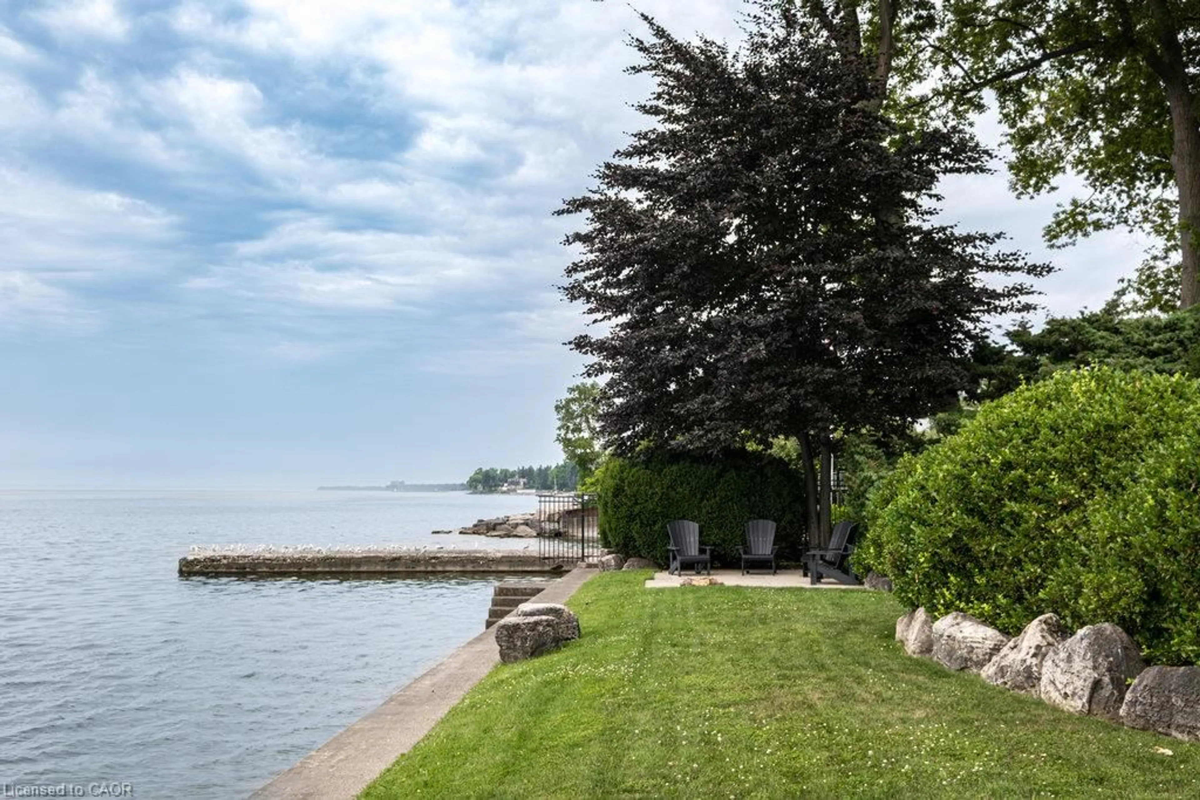 Patio, water/lake/river/ocean view for 6 Ennisclare Dr, Oakville Ontario L6J 4N2