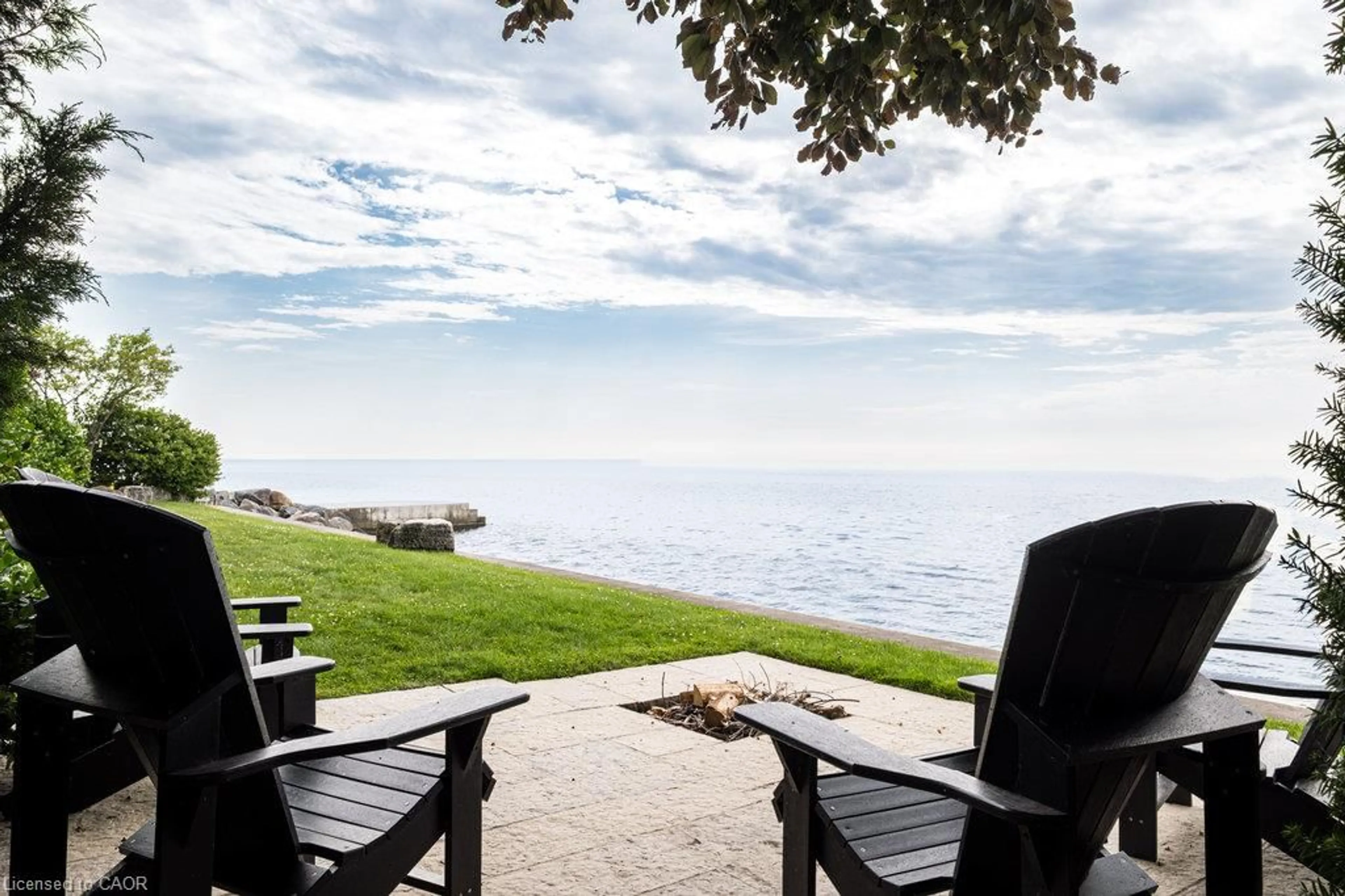 Patio, water/lake/river/ocean view for 6 Ennisclare Dr, Oakville Ontario L6J 4N2