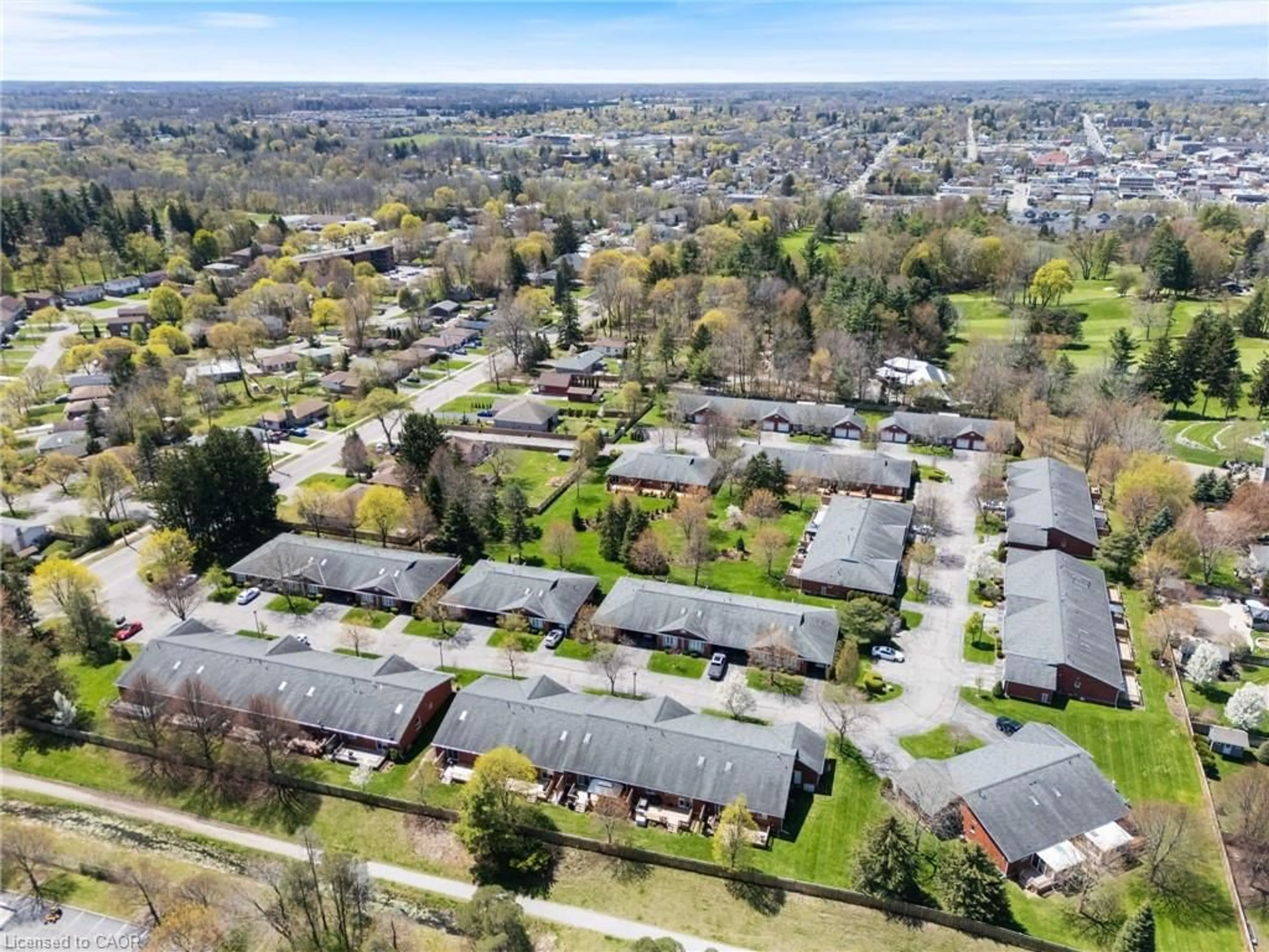 A pic from outside/outdoor area/front of a property/back of a property/a pic from drone, street for 175 Victoria St #46, Simcoe Ontario N3Y 5L8