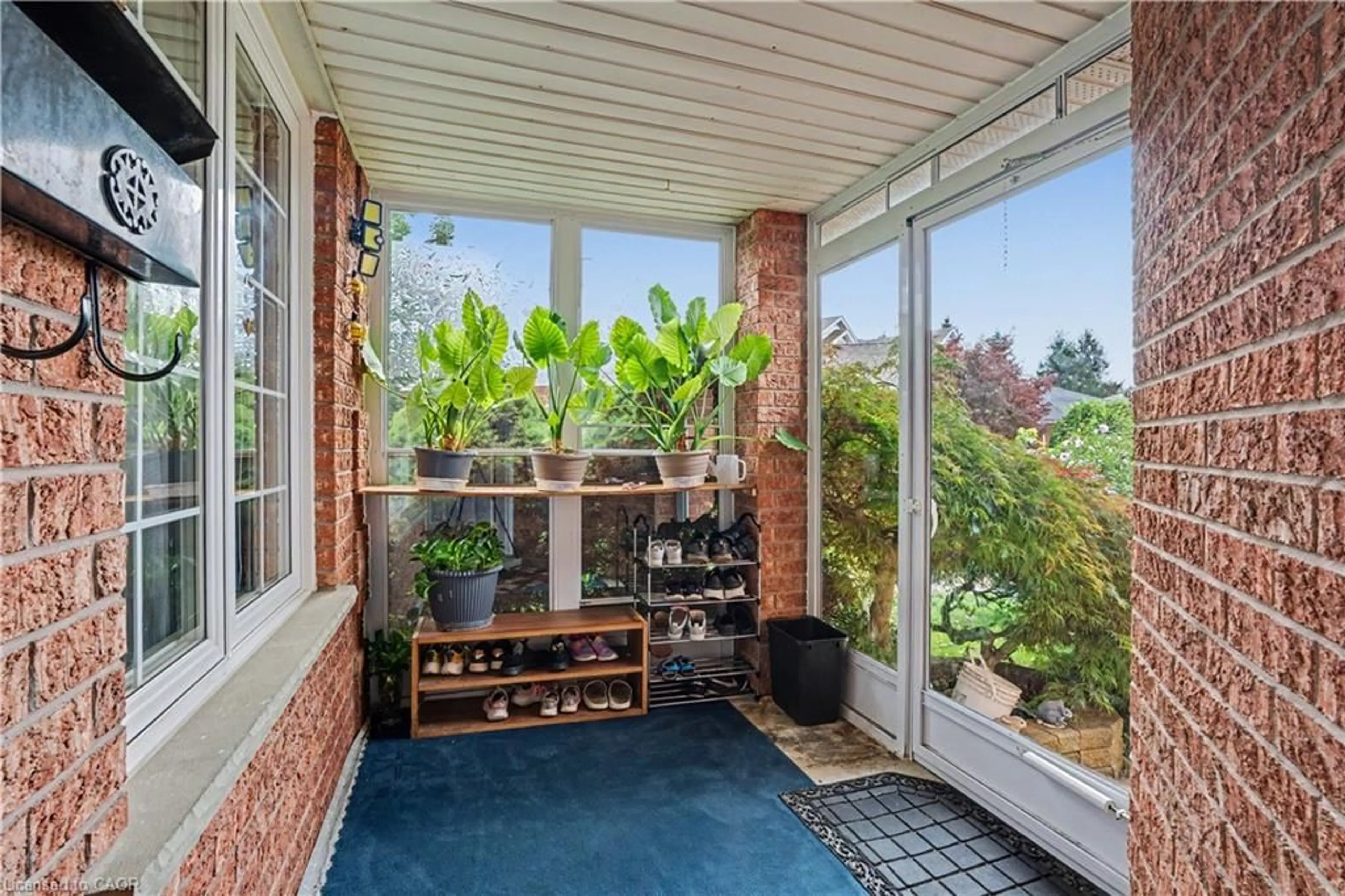 Unknown for 332 Brembel Cres, Kitchener Ontario N2B 3W9
