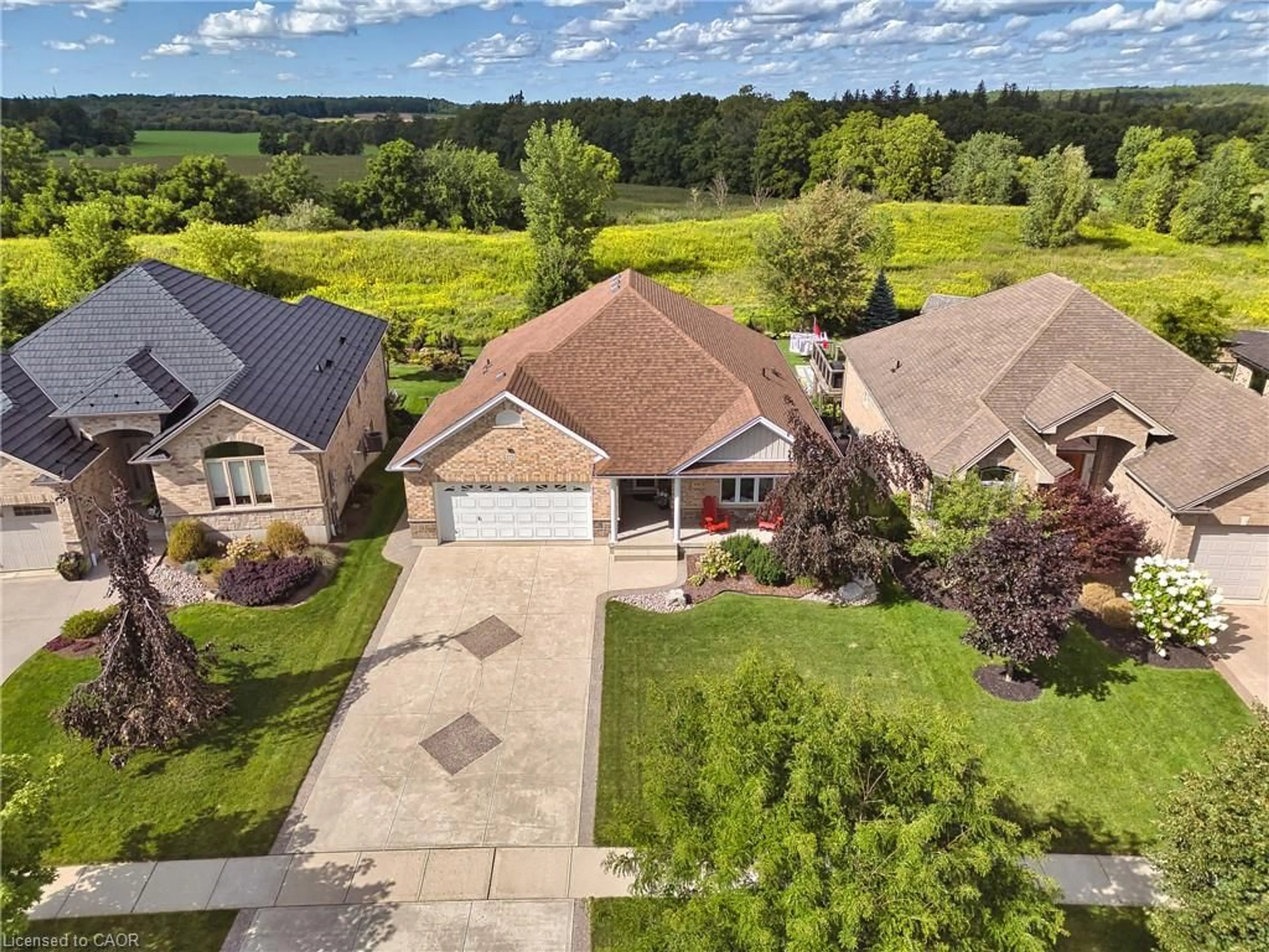 A pic from outside/outdoor area/front of a property/back of a property/a pic from drone, street for 171 Hostetler Rd, New Hamburg Ontario N3A 0B2