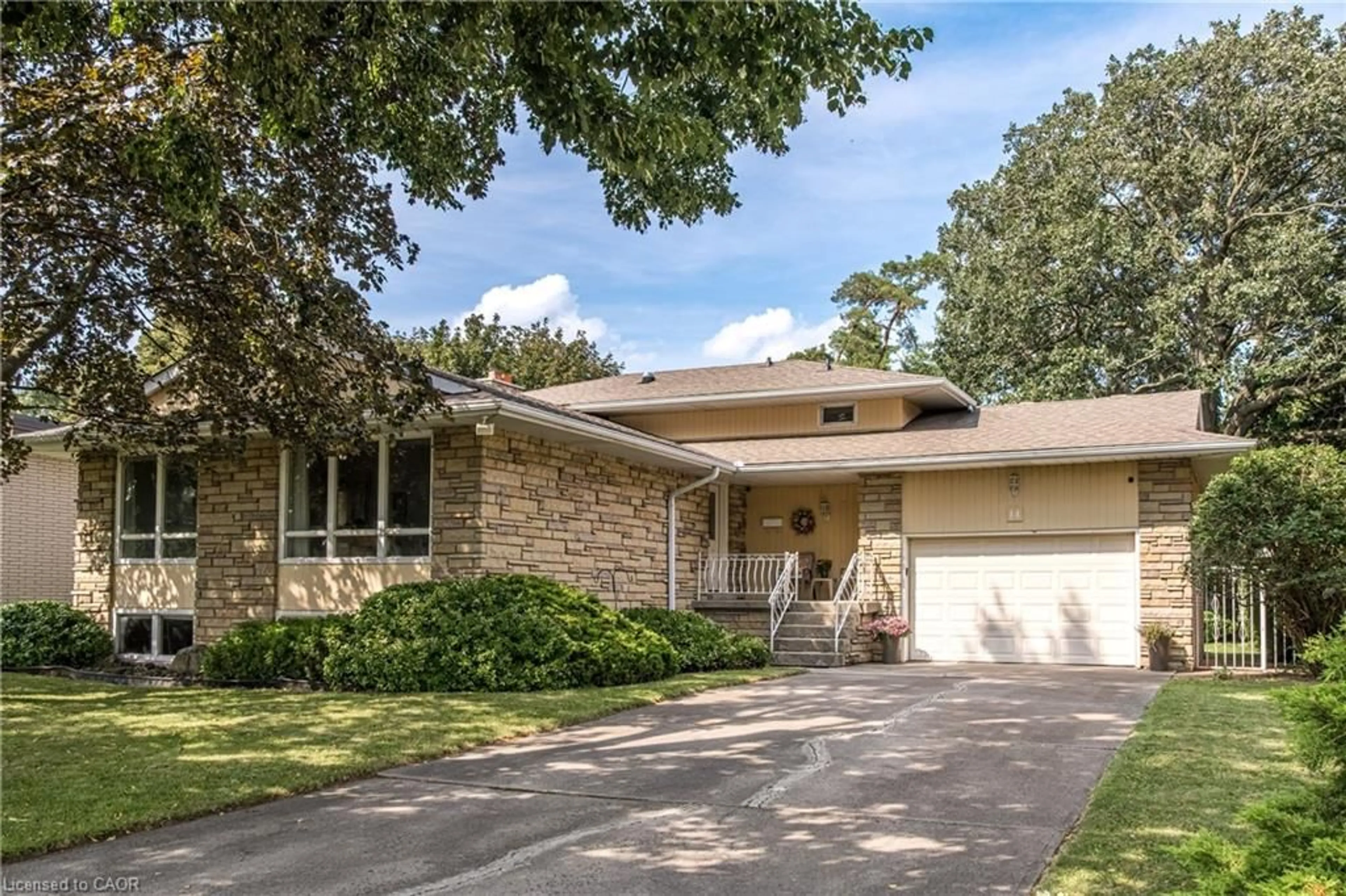 Home with brick exterior material, street for 14 Woodside Dr, Hamilton Ontario L8T 1C3