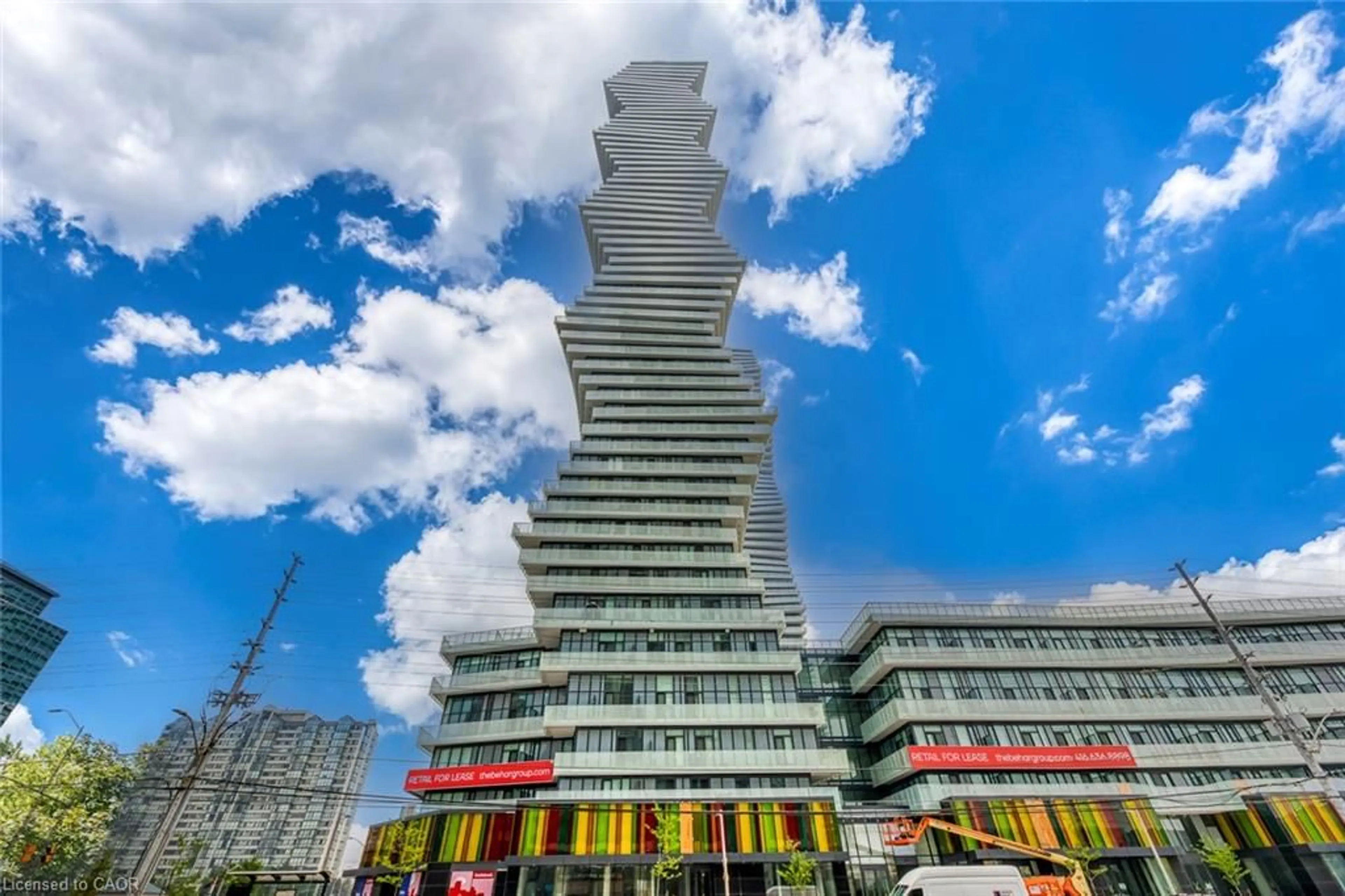 Unknown for 3900 Confederation Pky #5010, Mississauga Ontario L5B 0M3