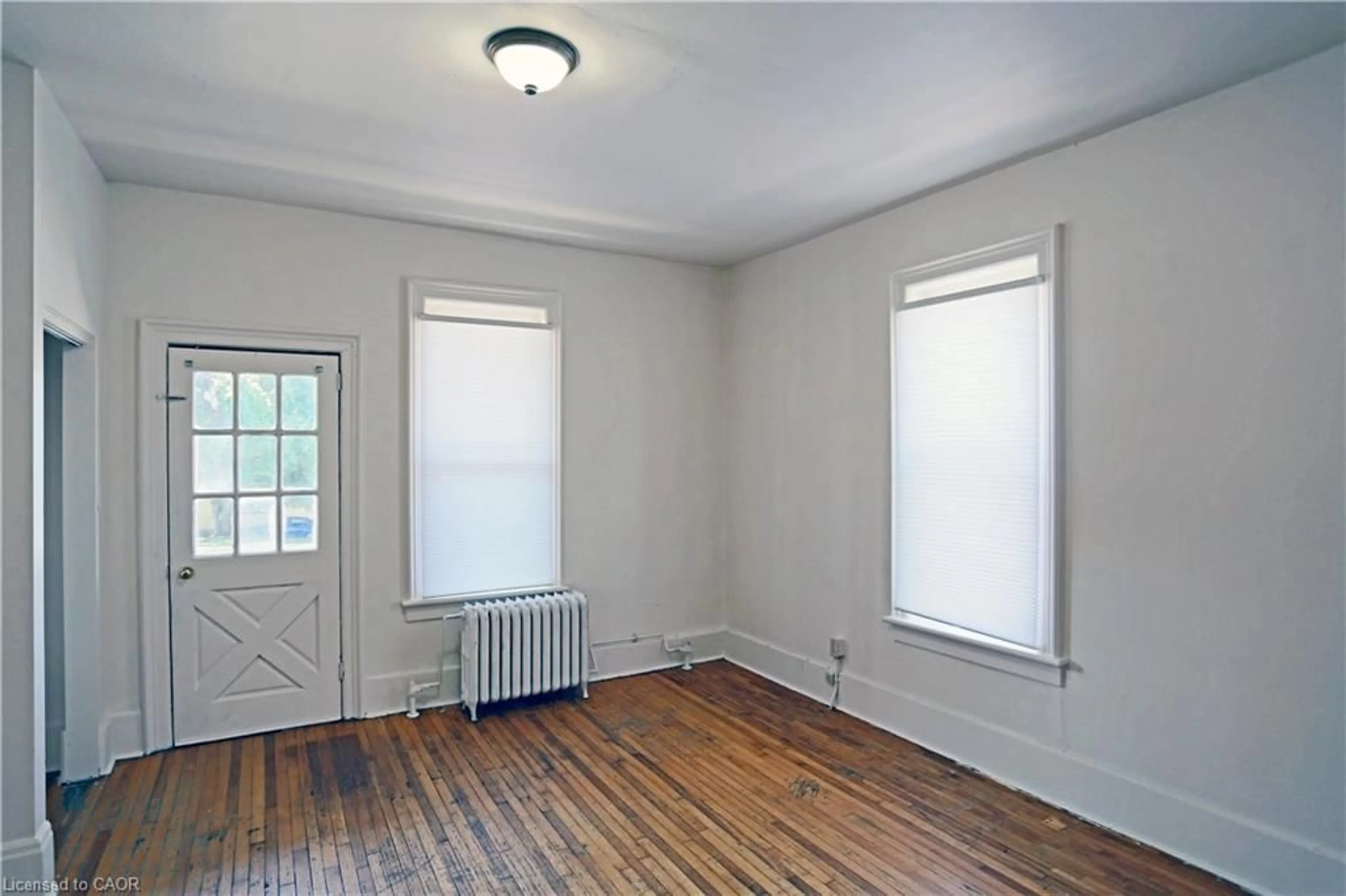 A pic of a room for 116 Weber St, Kitchener Ontario N2H 1C9