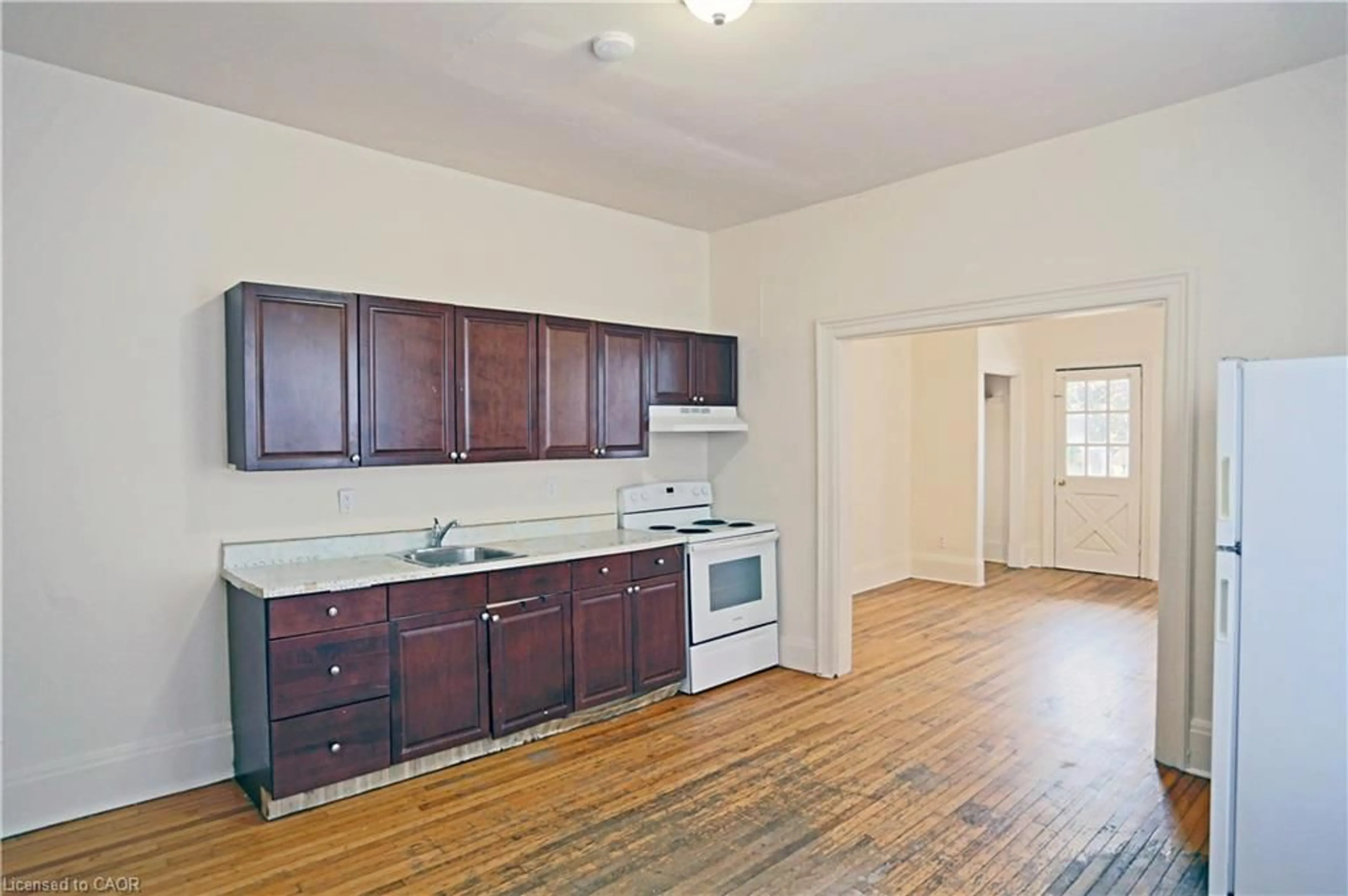 Standard kitchen, unknown for 116 Weber St, Kitchener Ontario N2H 1C9