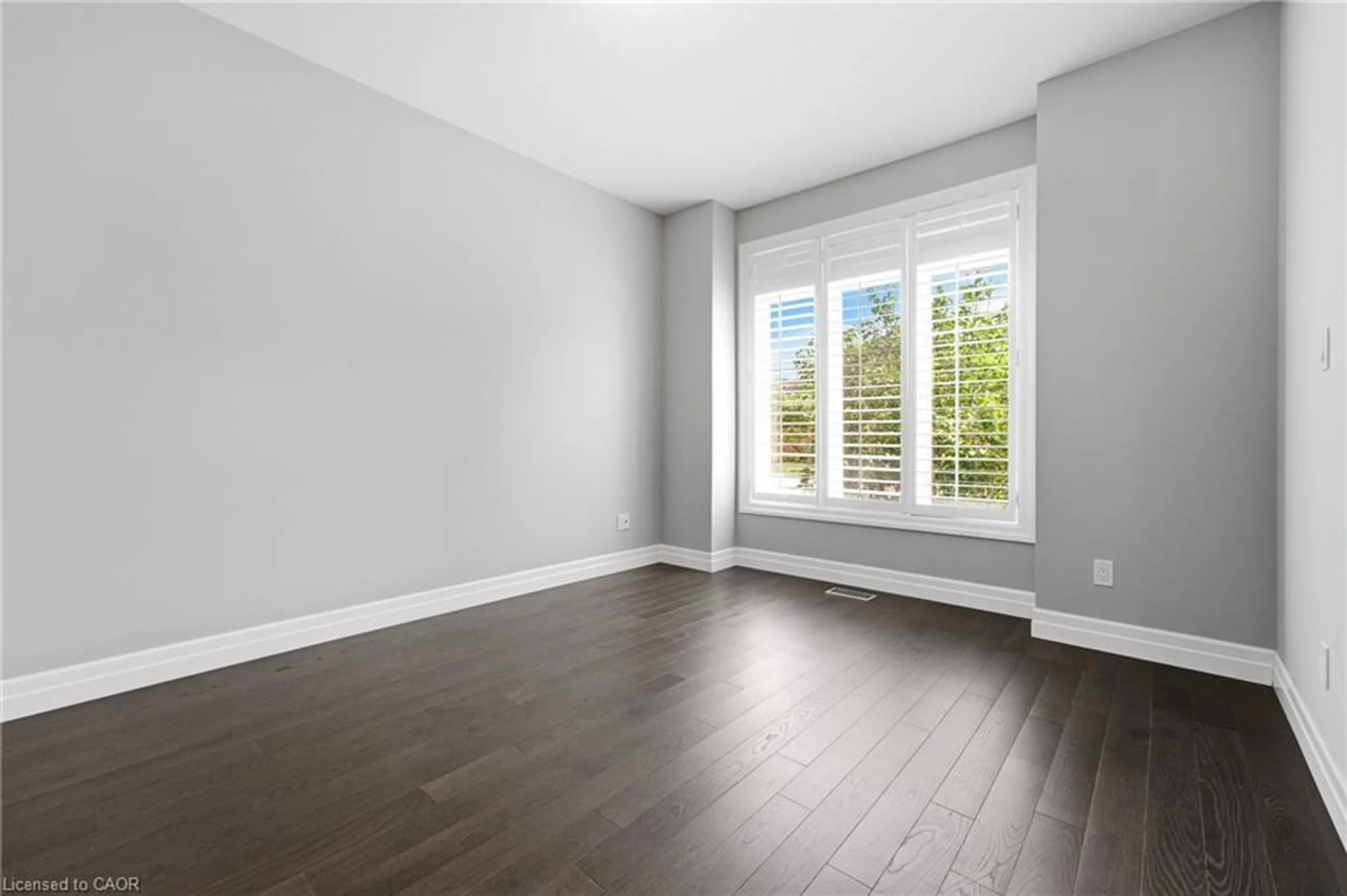 A pic of a room for 530 Pinery Trail, Waterloo Ontario N2V 2S4