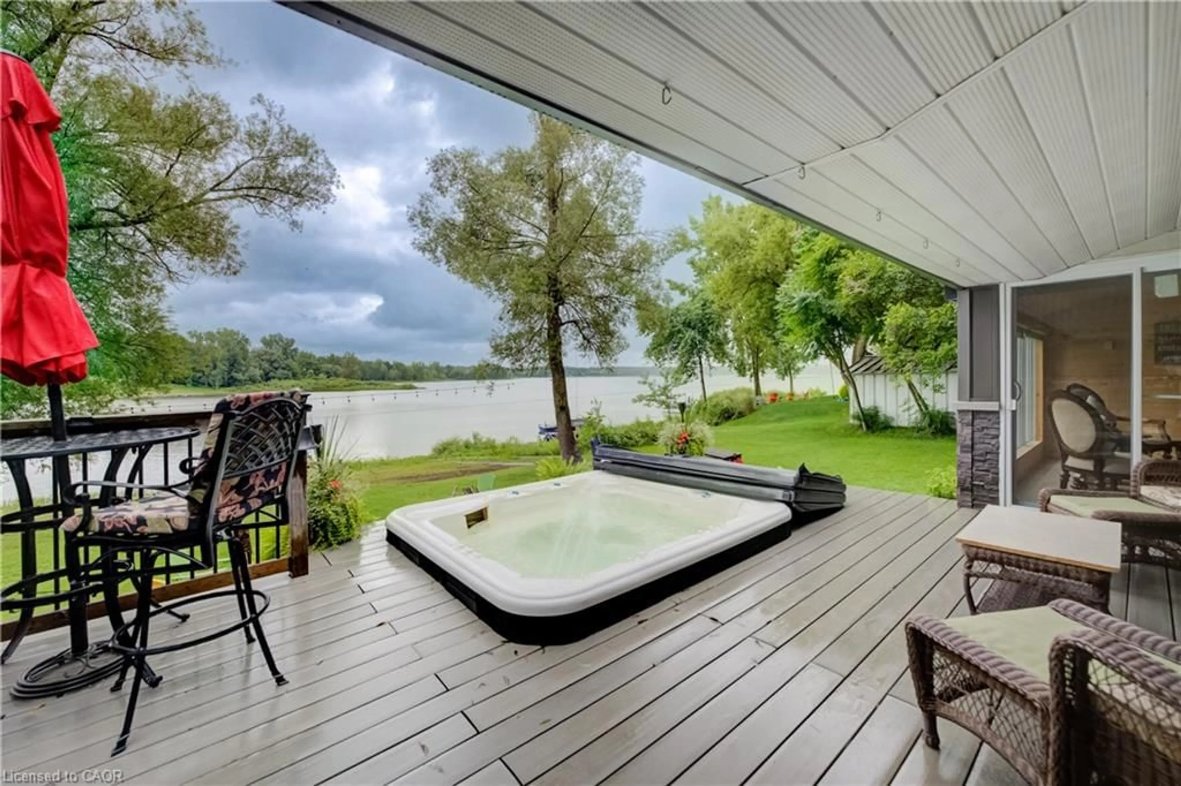 Patio, water/lake/river/ocean view for 509 Road 5 North, Conestogo Lake Ontario N0G 1P0