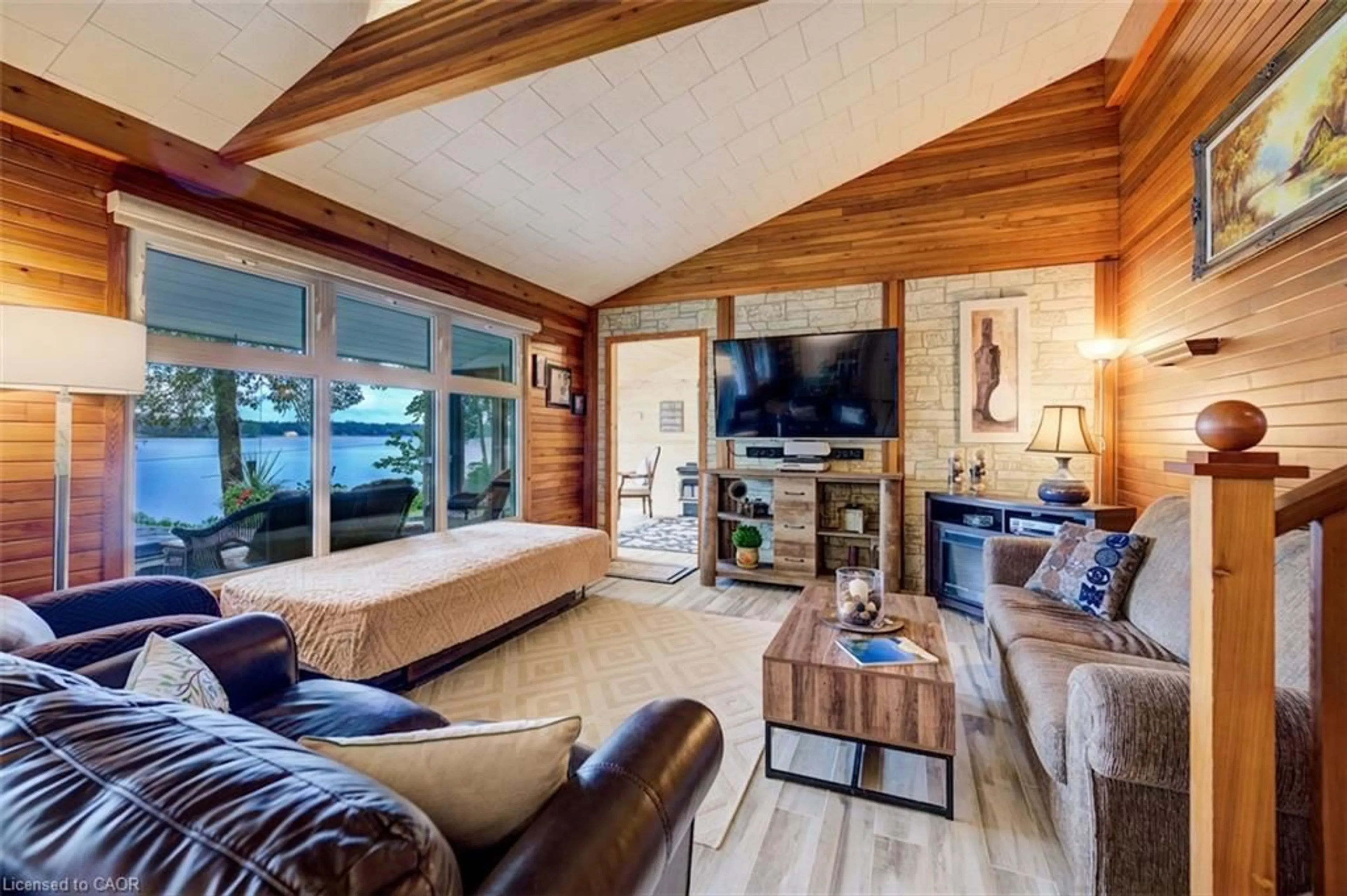 Living room with furniture, unknown for 509 Road 5 North, Conestogo Lake Ontario N0G 1P0