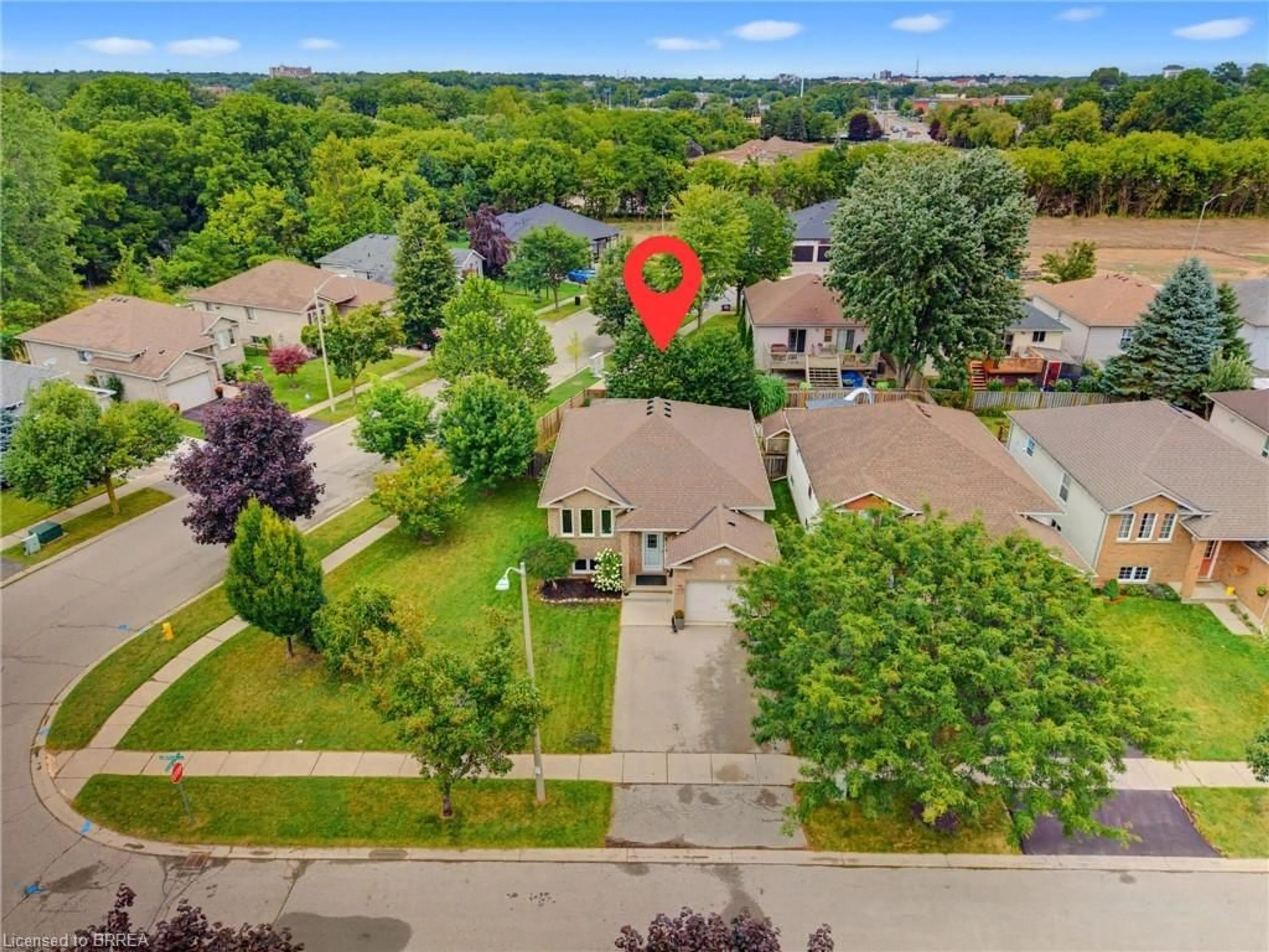 A pic from outside/outdoor area/front of a property/back of a property/a pic from drone, street for 1 Limerick Lane, Brantford Ontario N3T 6K8