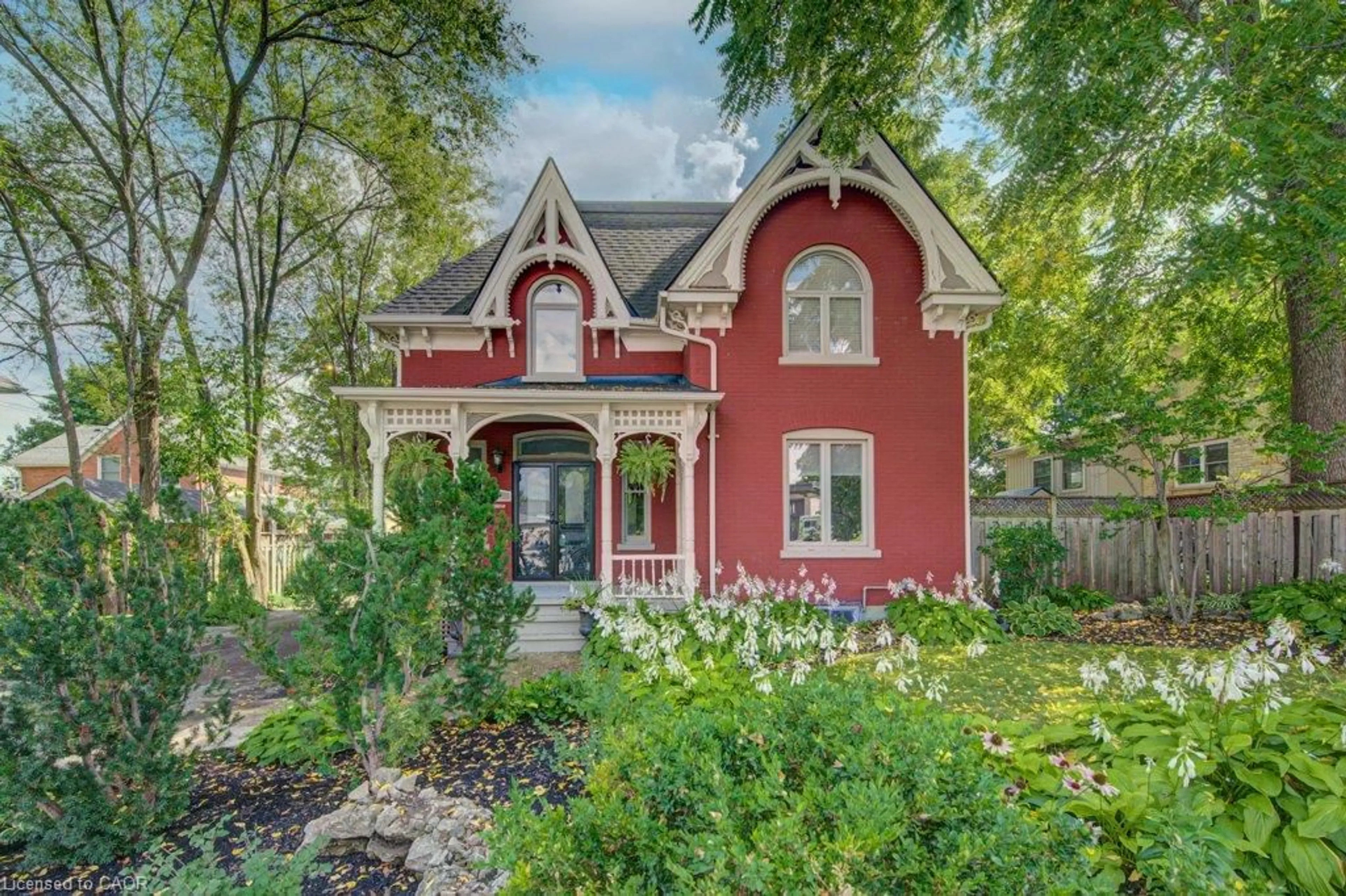 Home with brick exterior material, street for 15 Gilholm Ave, Cambridge Ontario N1S 1T3