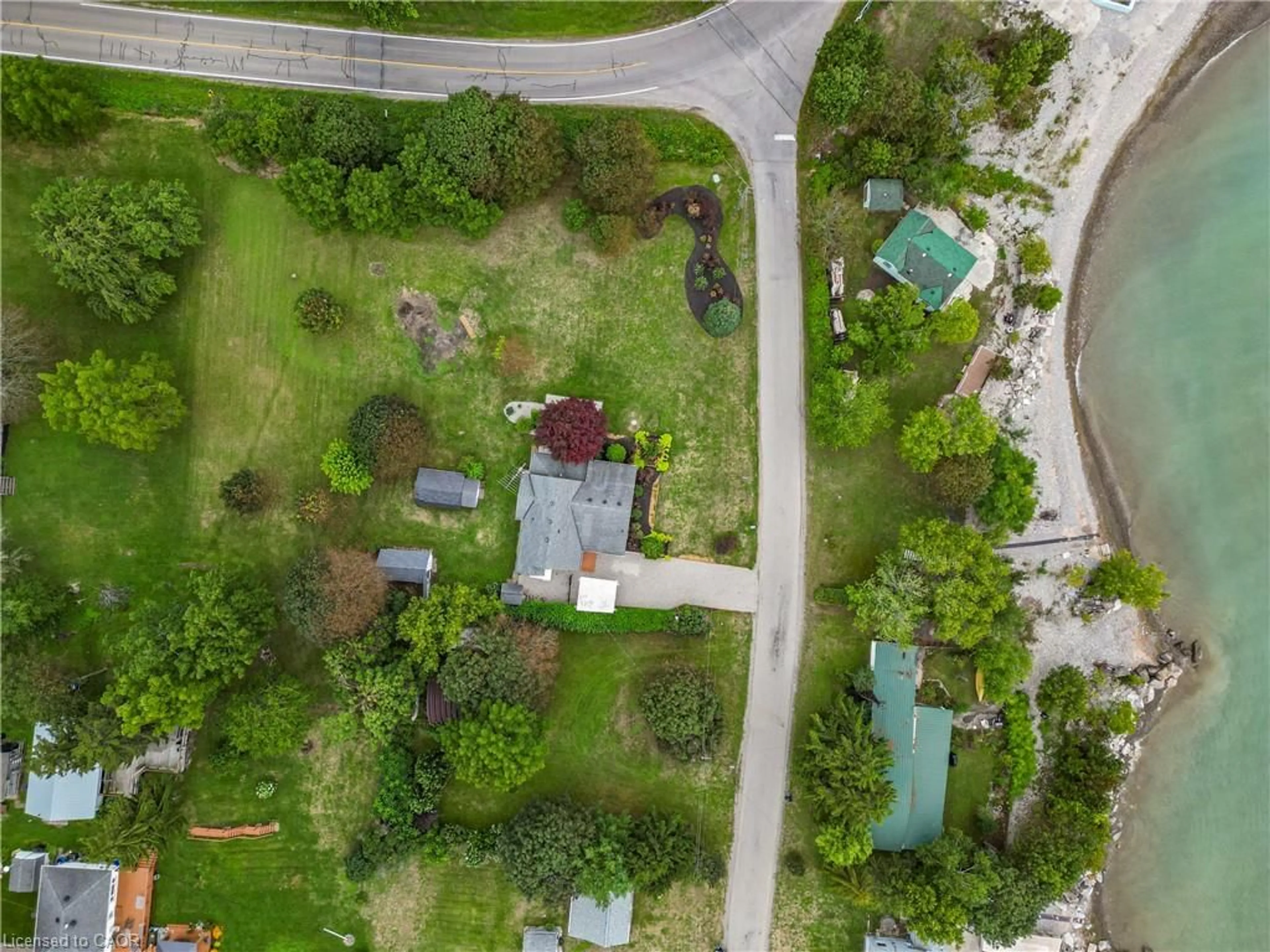 A pic from outside/outdoor area/front of a property/back of a property/a pic from drone, street for 6 Mohawk Point Rd, Dunnville Ontario N0A 1K0