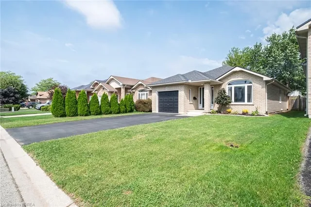 15 Landon Ave, Simcoe 3