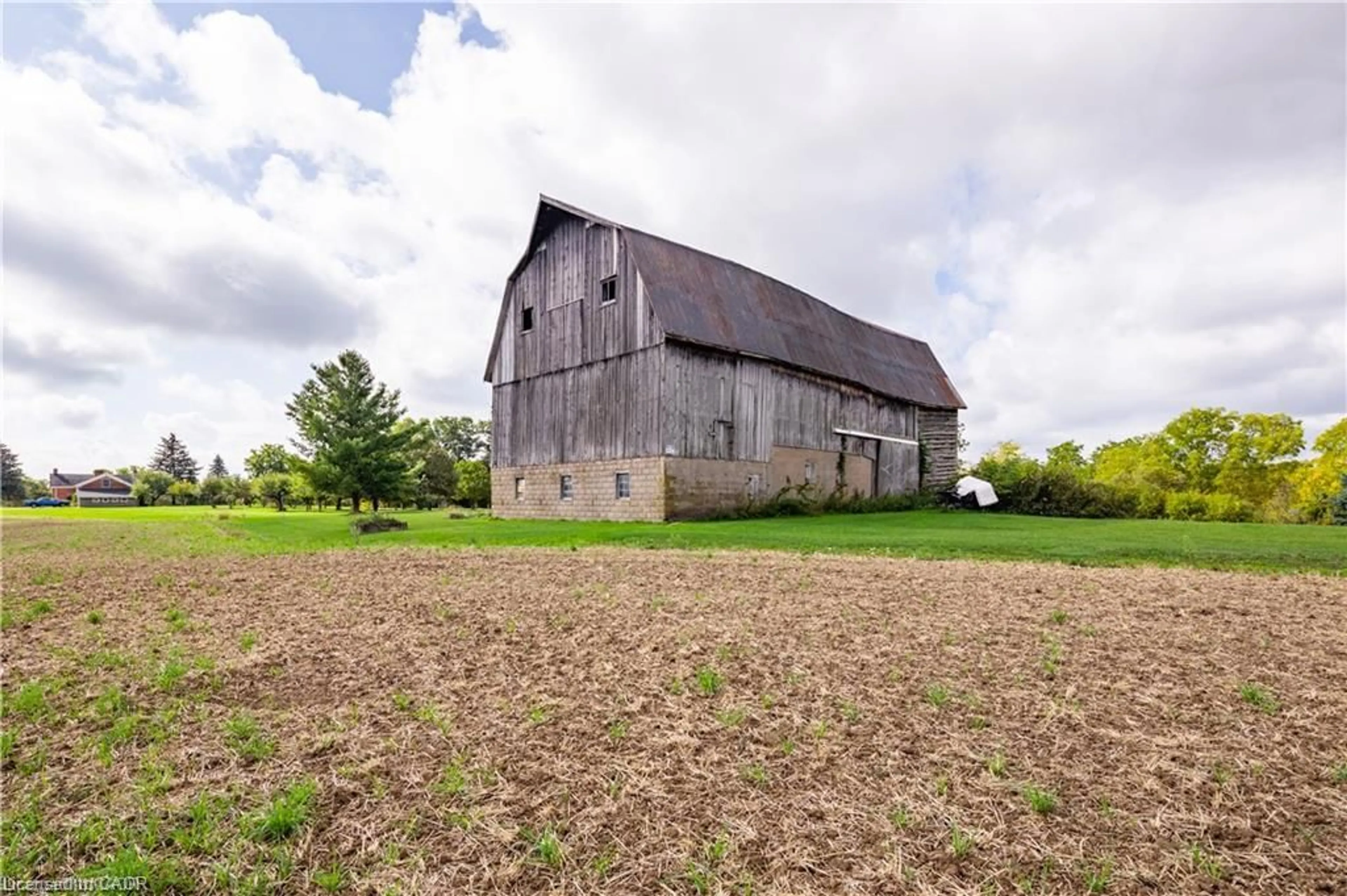 Shed for 2432 Seburn Rd, Fonthill Ontario L0S 1E6