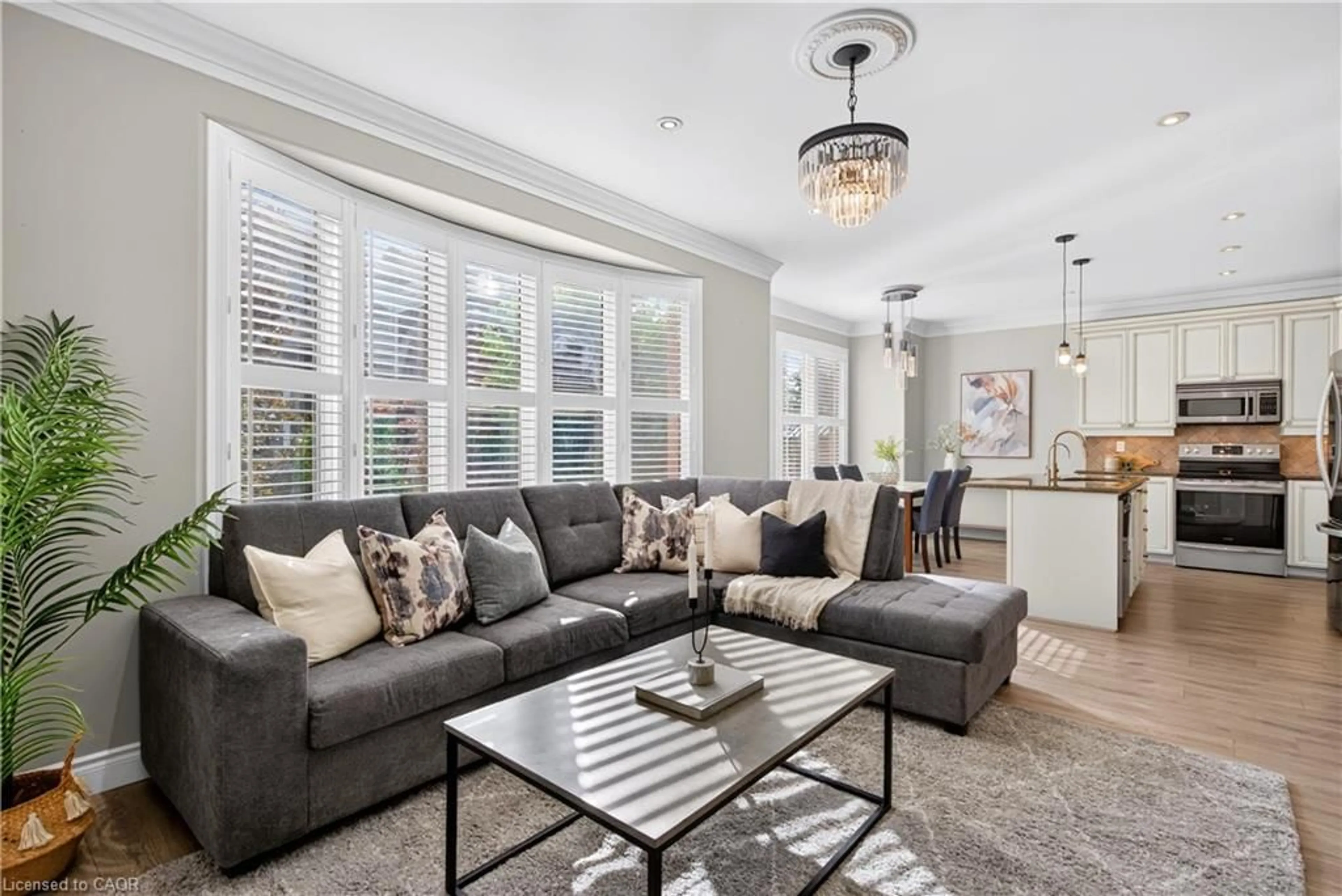 Living room with furniture, unknown for 755 Rayner Crt, Milton Ontario L9T 0P1