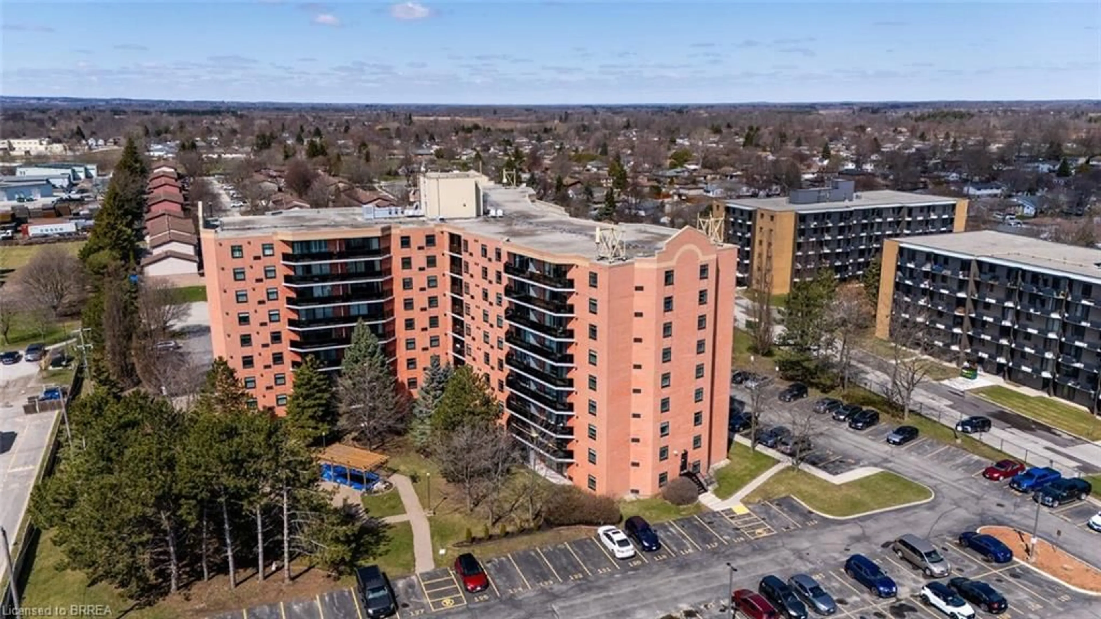 A pic from outside/outdoor area/front of a property/back of a property/a pic from drone, building for 9 Bonheur Crt #601, Brantford Ontario N3P 1Z5