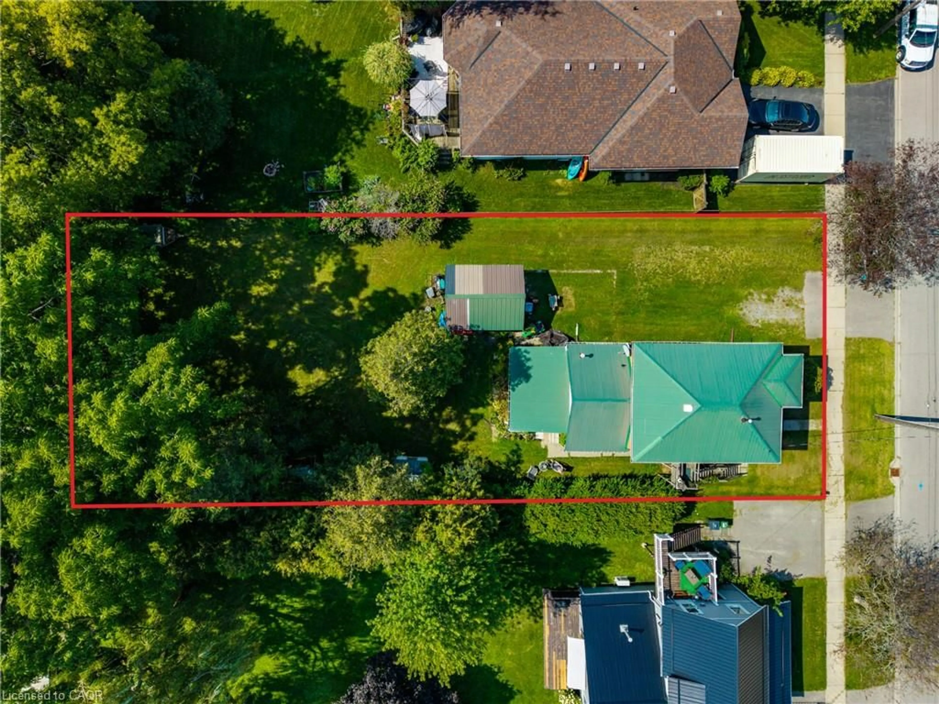 A pic from outside/outdoor area/front of a property/back of a property/a pic from drone, street for 317 St Patrick St, Port Dover Ontario N0A 1N0