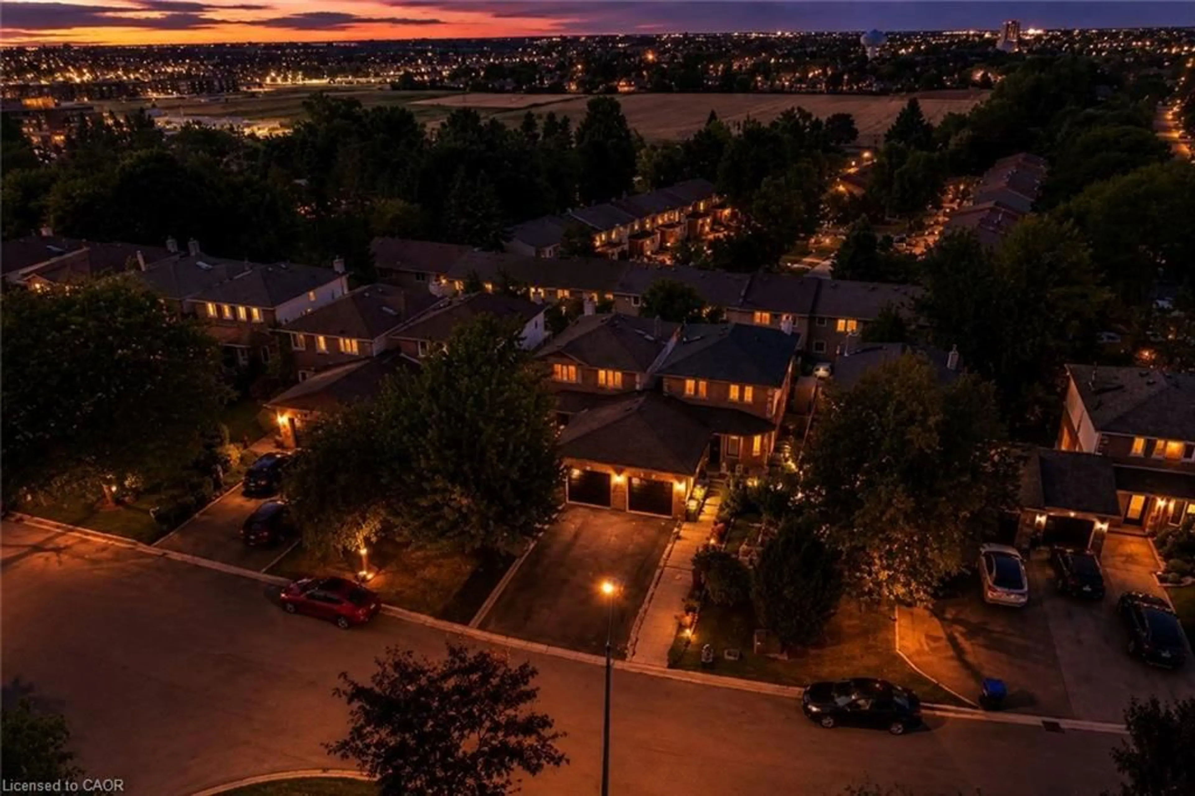 A pic from outside/outdoor area/front of a property/back of a property/a pic from drone, unknown for 46 Magani Ave, Bradford Ontario L3Z 2S3