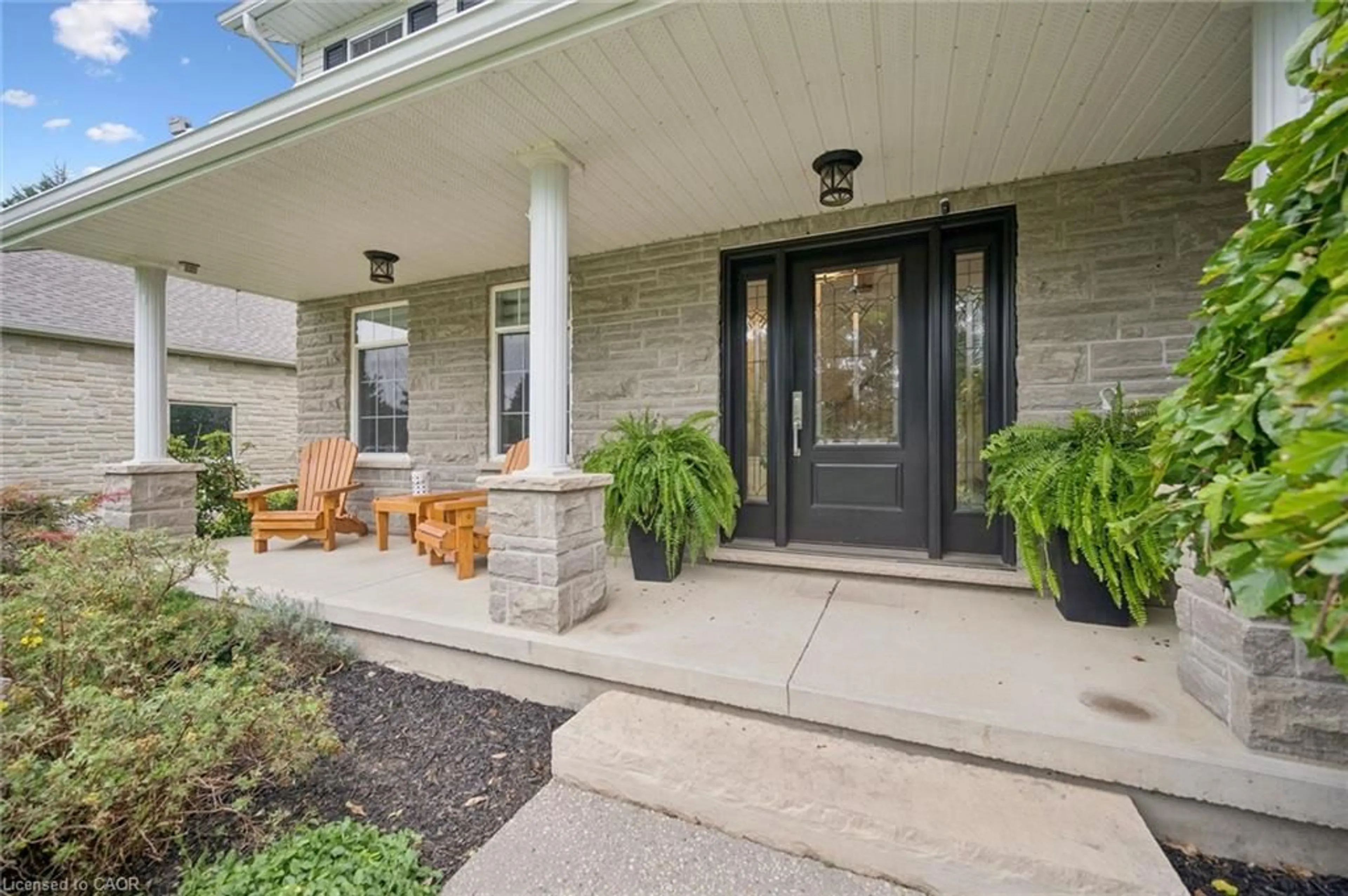 Indoor entryway for 28 Haley Crt, West Montrose Ontario N0B 1V0