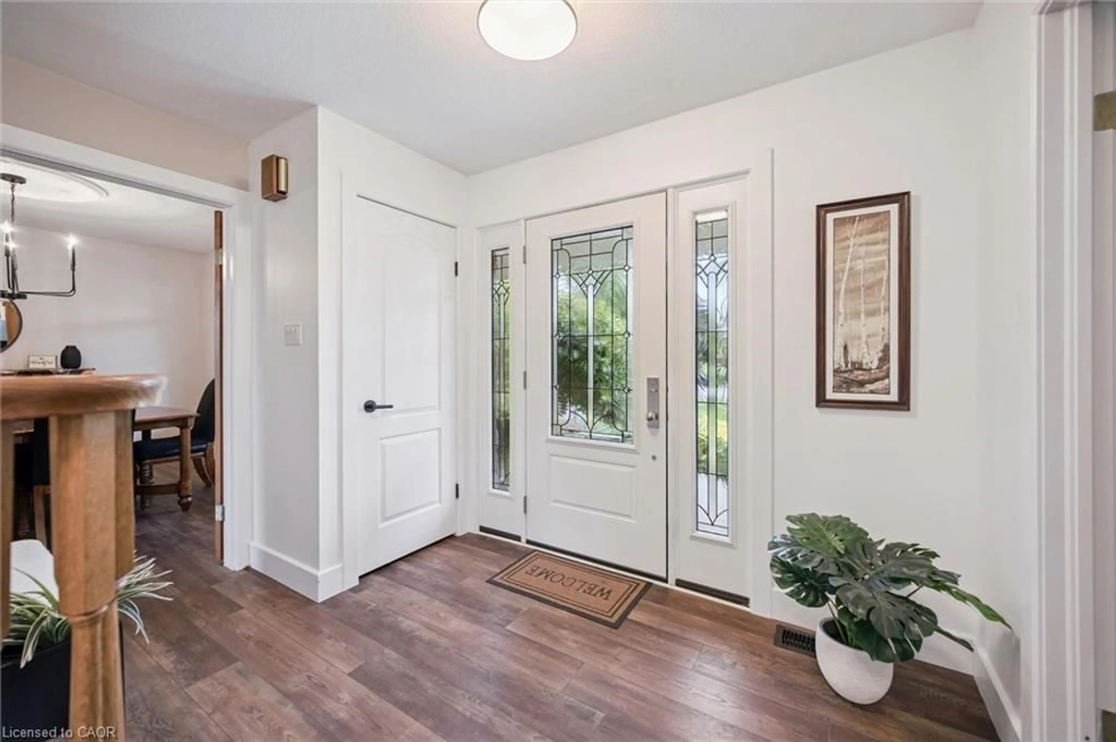 Indoor entryway for 28 Haley Crt, West Montrose Ontario N0B 1V0