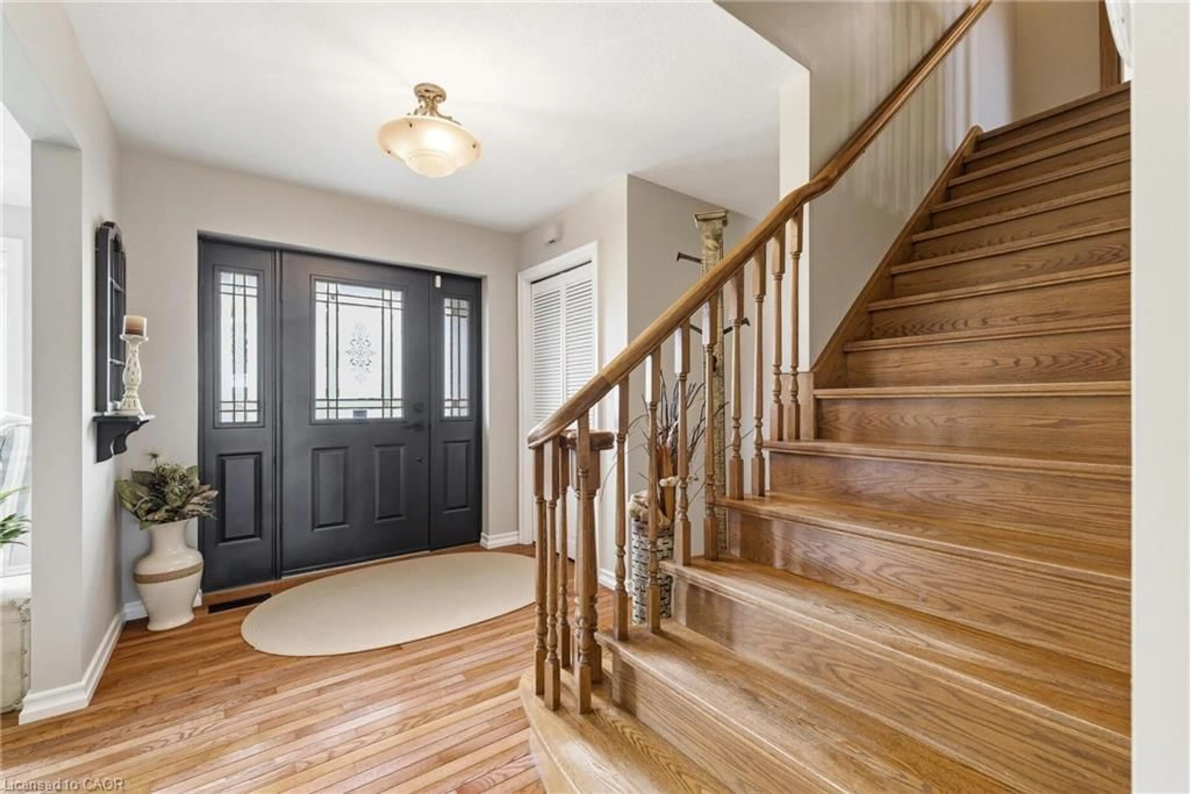 Indoor entryway for 890 Perkin Cres, Listowel Ontario N4W 3R8