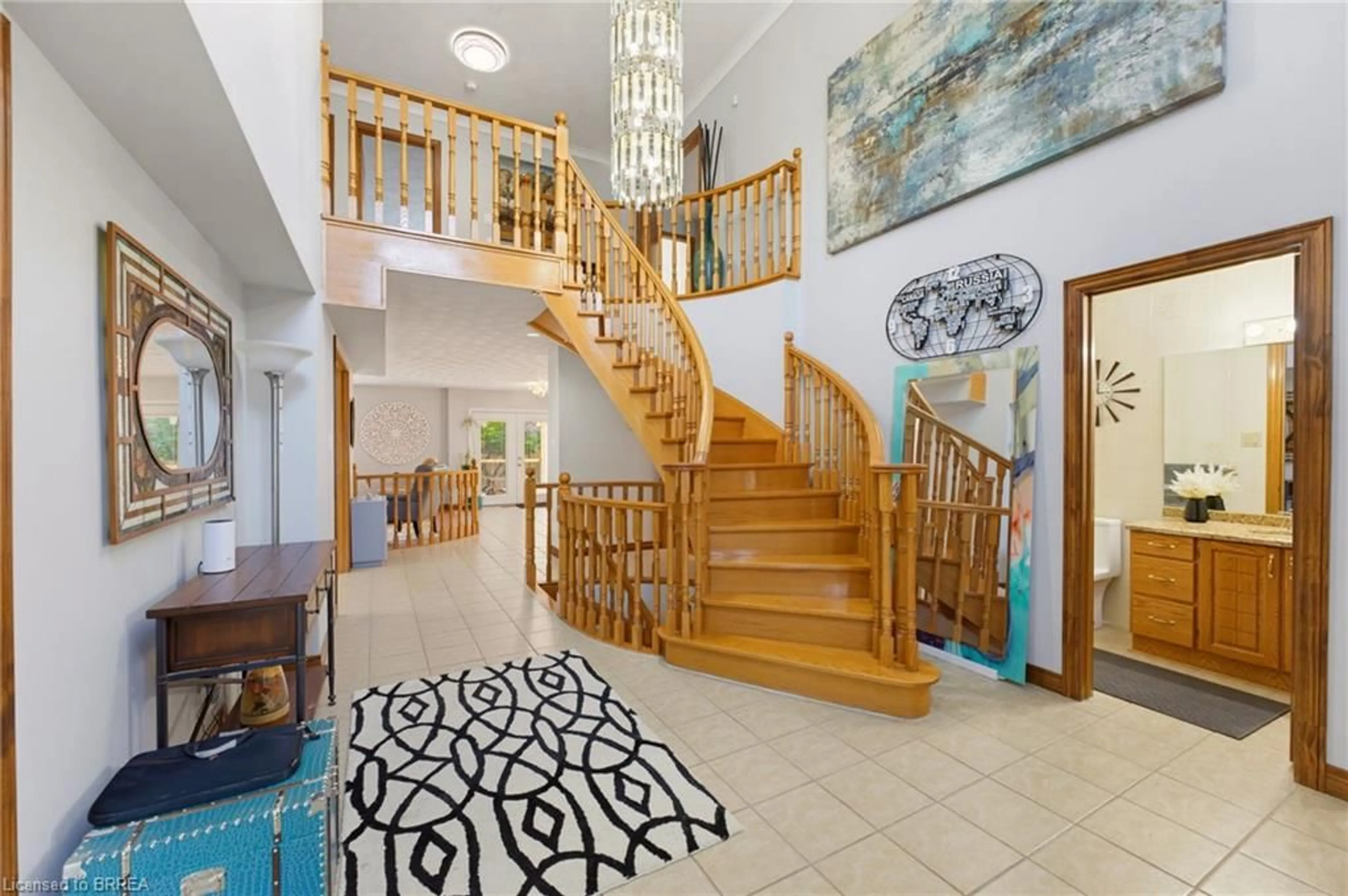 Indoor foyer for 21 Cameron Lane, Brantford Ontario N3R 7T1