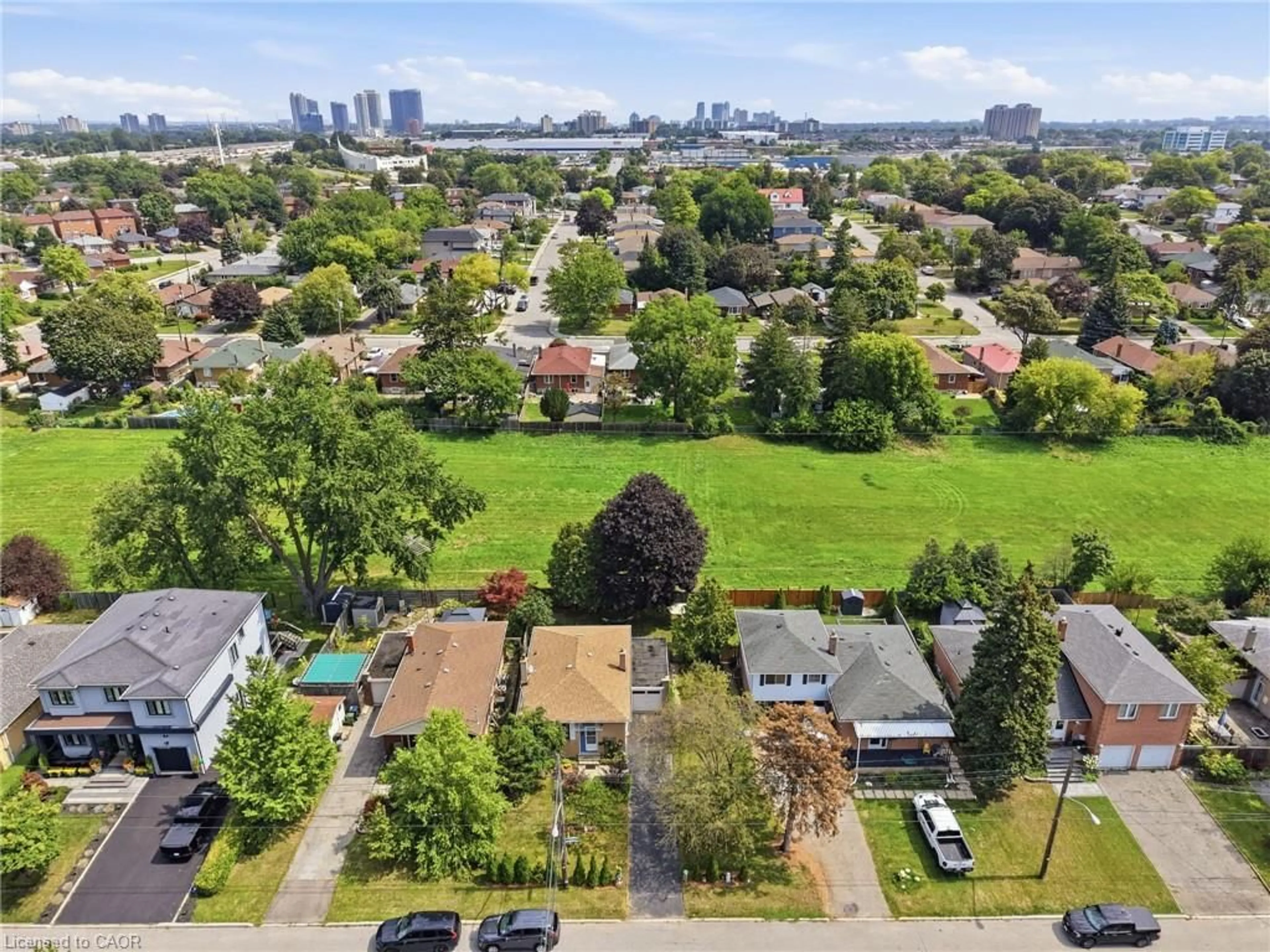 A pic from outside/outdoor area/front of a property/back of a property/a pic from drone, city buildings view from balcony for 88 Cavehill Cres, Scarborough Ontario M1R 4P9