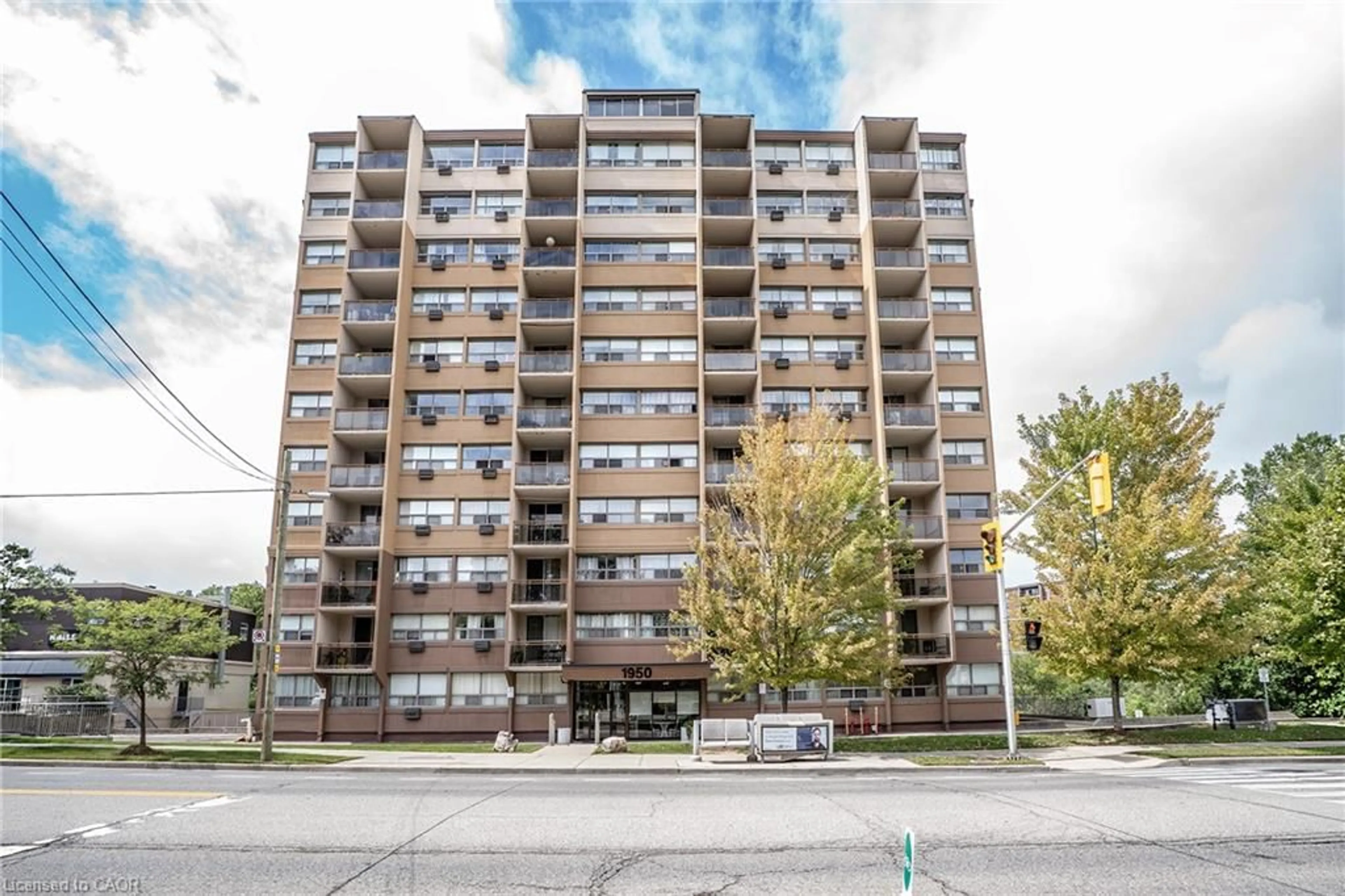 Unknown for 1950 Main St #307, Hamilton Ontario L8S 4M9