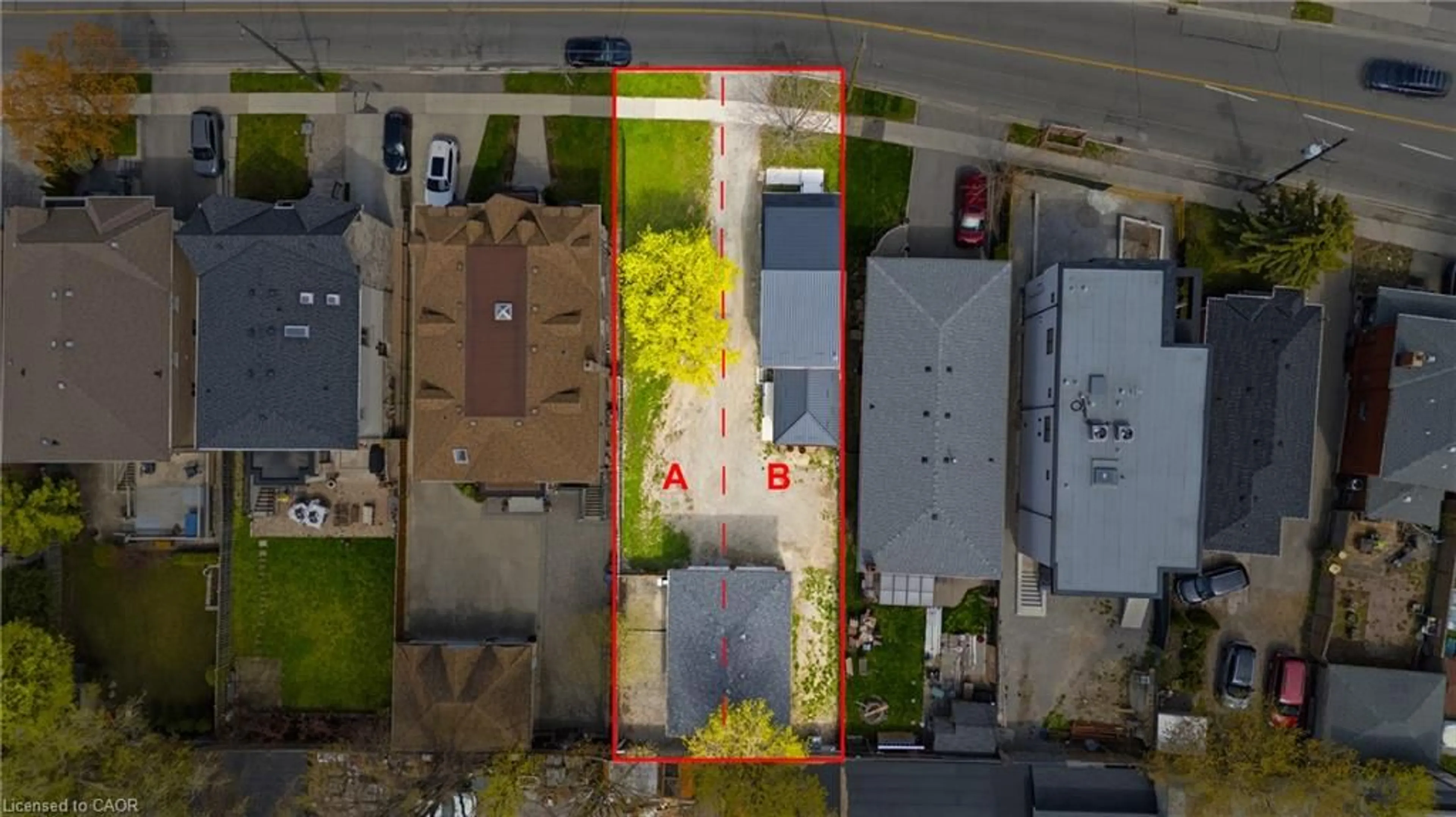 A pic from outside/outdoor area/front of a property/back of a property/a pic from drone, street for 1049 Glencairn Ave, North York Ontario M6B 2B1