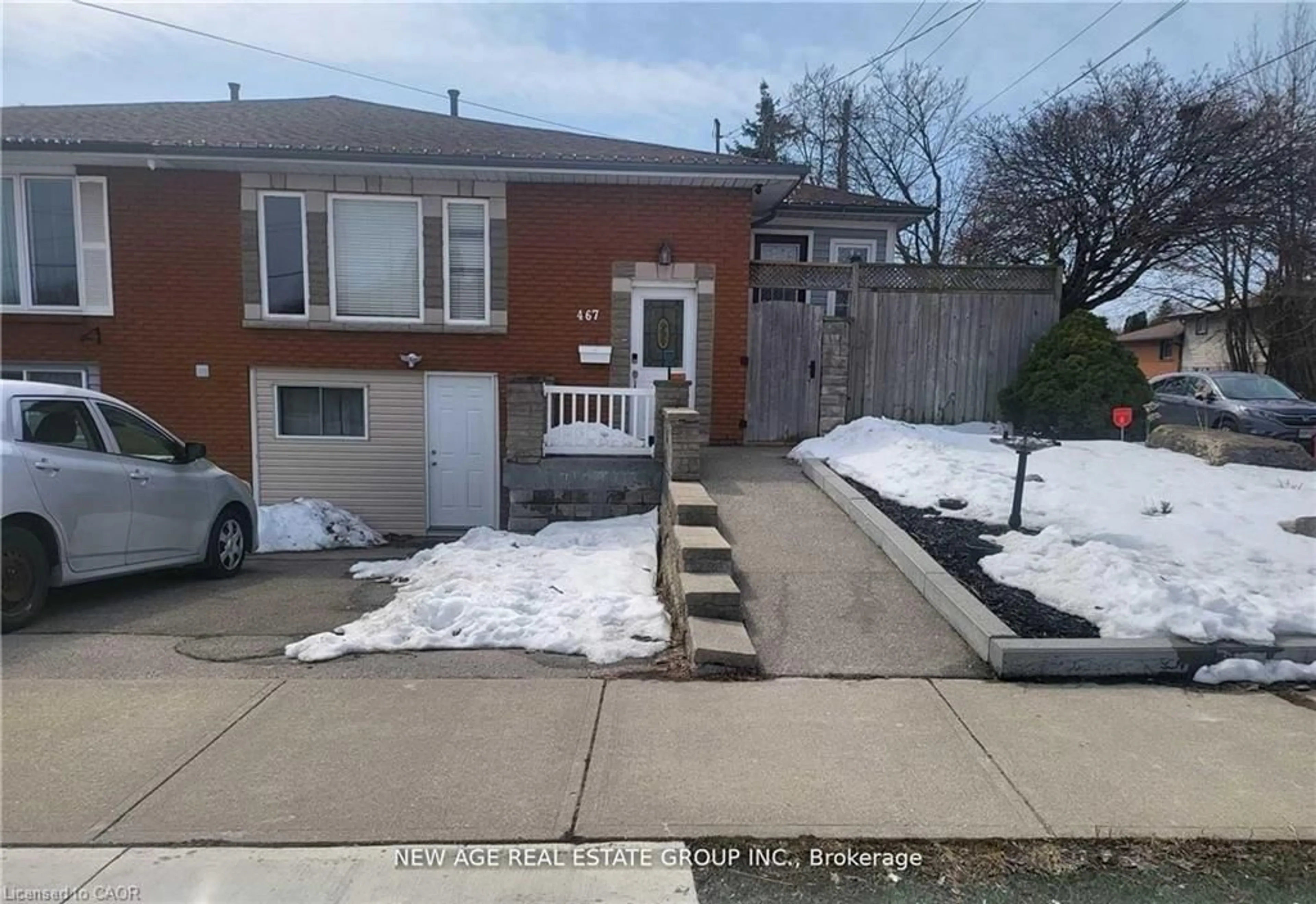 Unknown for 467 Limeridge Rd, Hamilton Ontario L9C 2V7