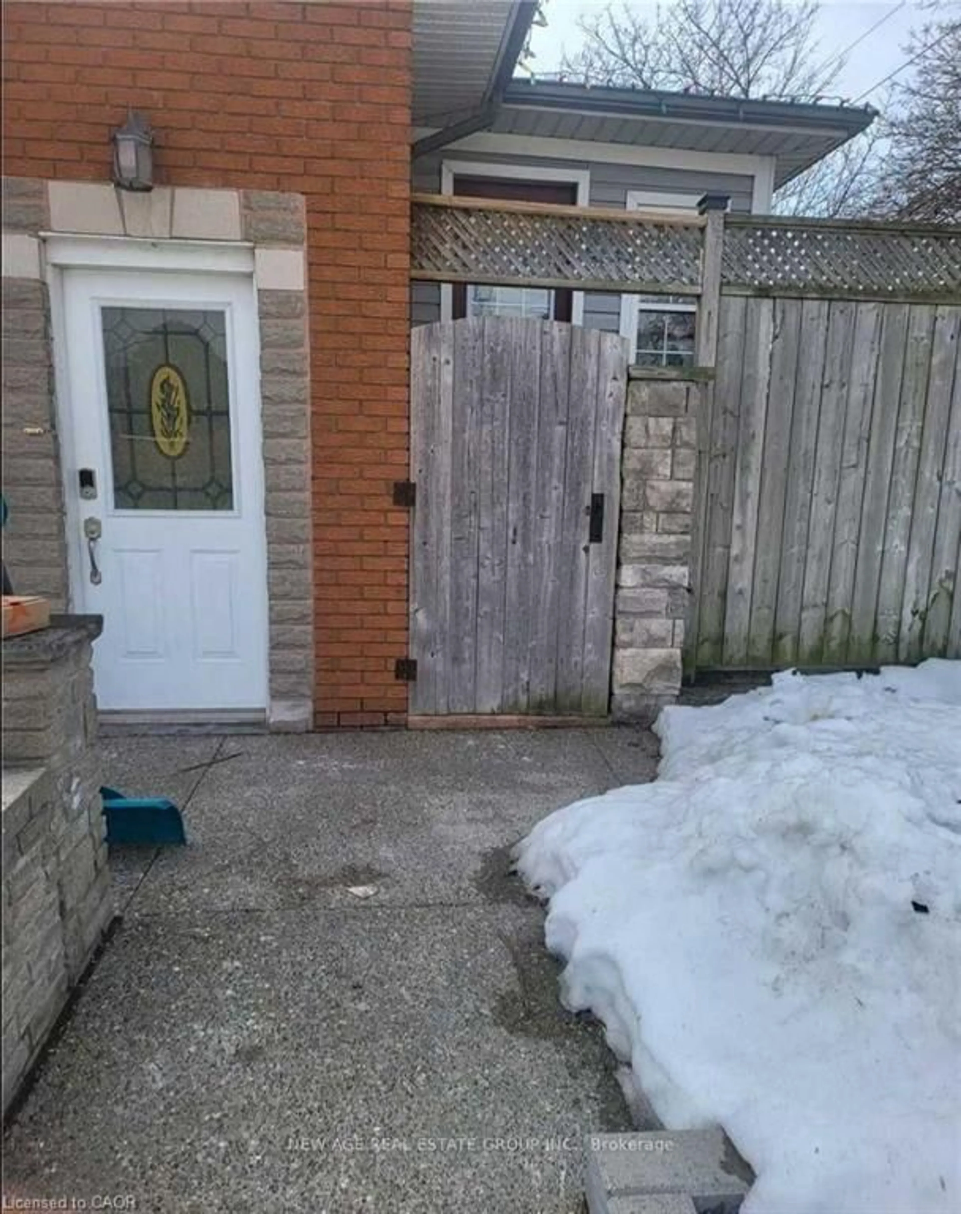 Unknown for 467 Limeridge Rd, Hamilton Ontario L9C 2V7